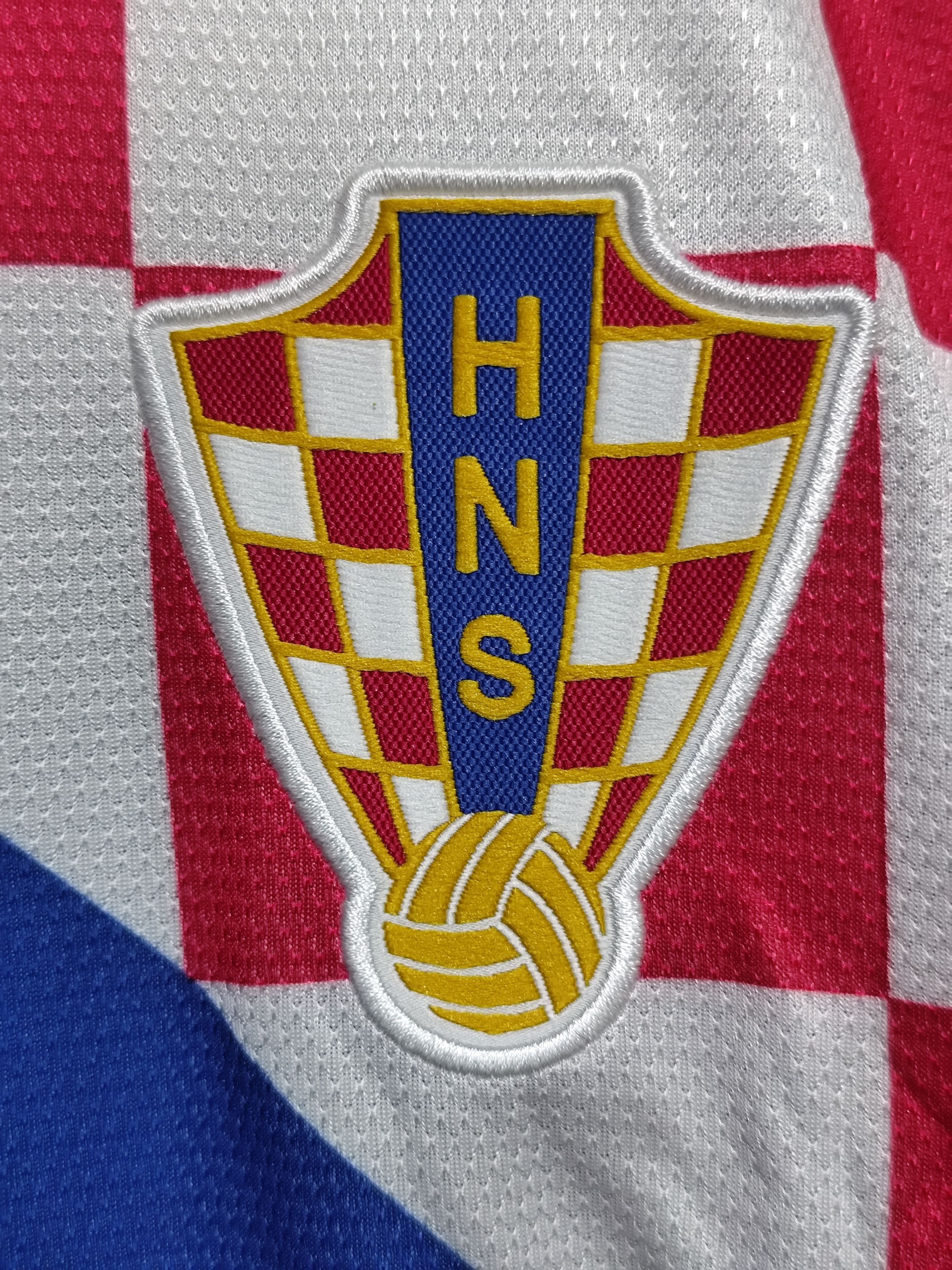 Nike Nike x Croatia 2012 Modric #10 Away Jersey Size US S / EU 44-46 / 1 - 11 Thumbnail