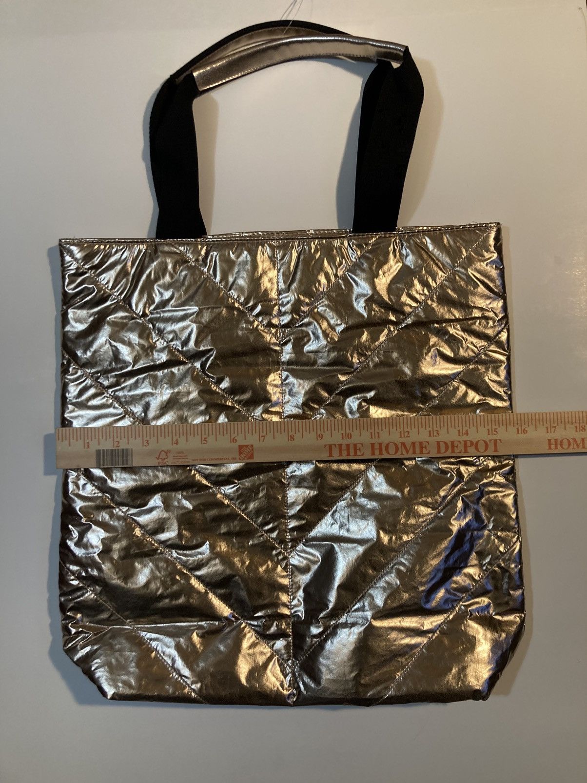 Designer × Victoria's Secret Victoria Secret Metallic Puffer Tote Bag Over Night Bag Y2K Size ONE SIZE - 5 Thumbnail