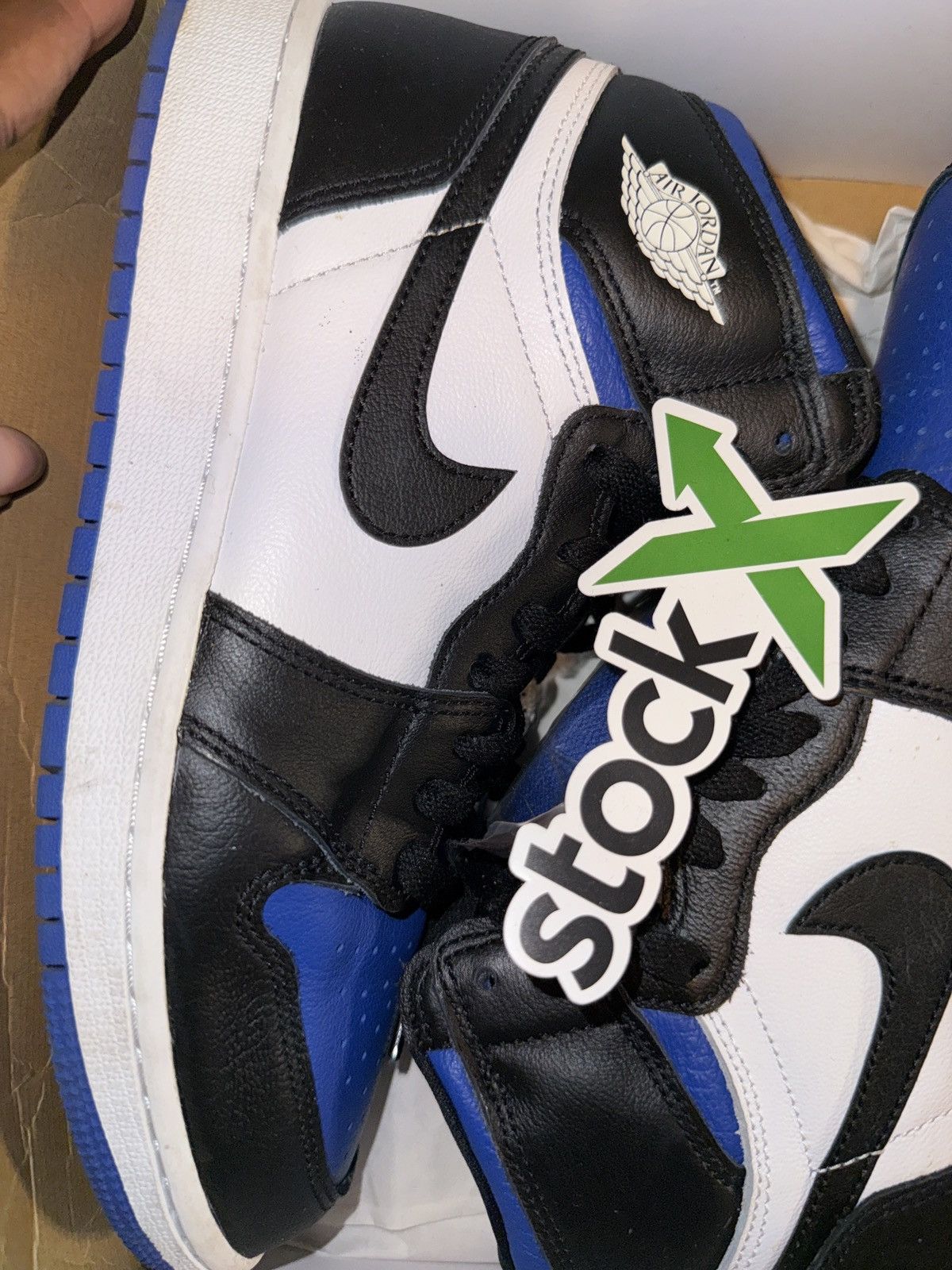 Jordan Brand × Nike Air Jordan 1 Retro High OG GS 'Royal Toe' Size US 7 / EU 40 - 8 Thumbnail