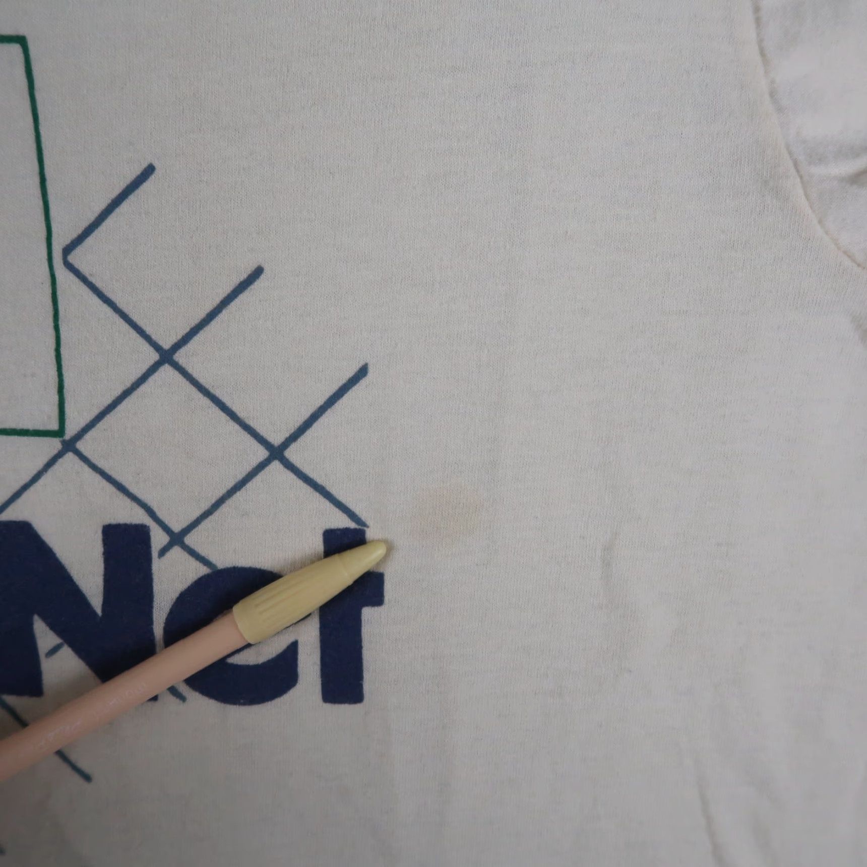 Vintage VINTAGE 80s Get Fit Healthnet L Ivory Single Stitch T Shirt USA Cotton Blend Size US L / EU 52-54 / 3 - 4 Thumbnail