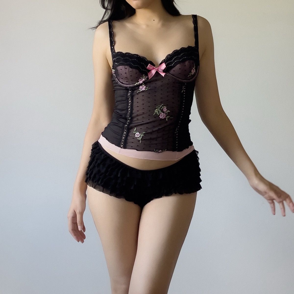 Victoria's Secret Victoria’s Secret Black Mesh Embroidered Bustier (34B/32C) Size S / US 4 / IT 40 - 1 Thumbnail
