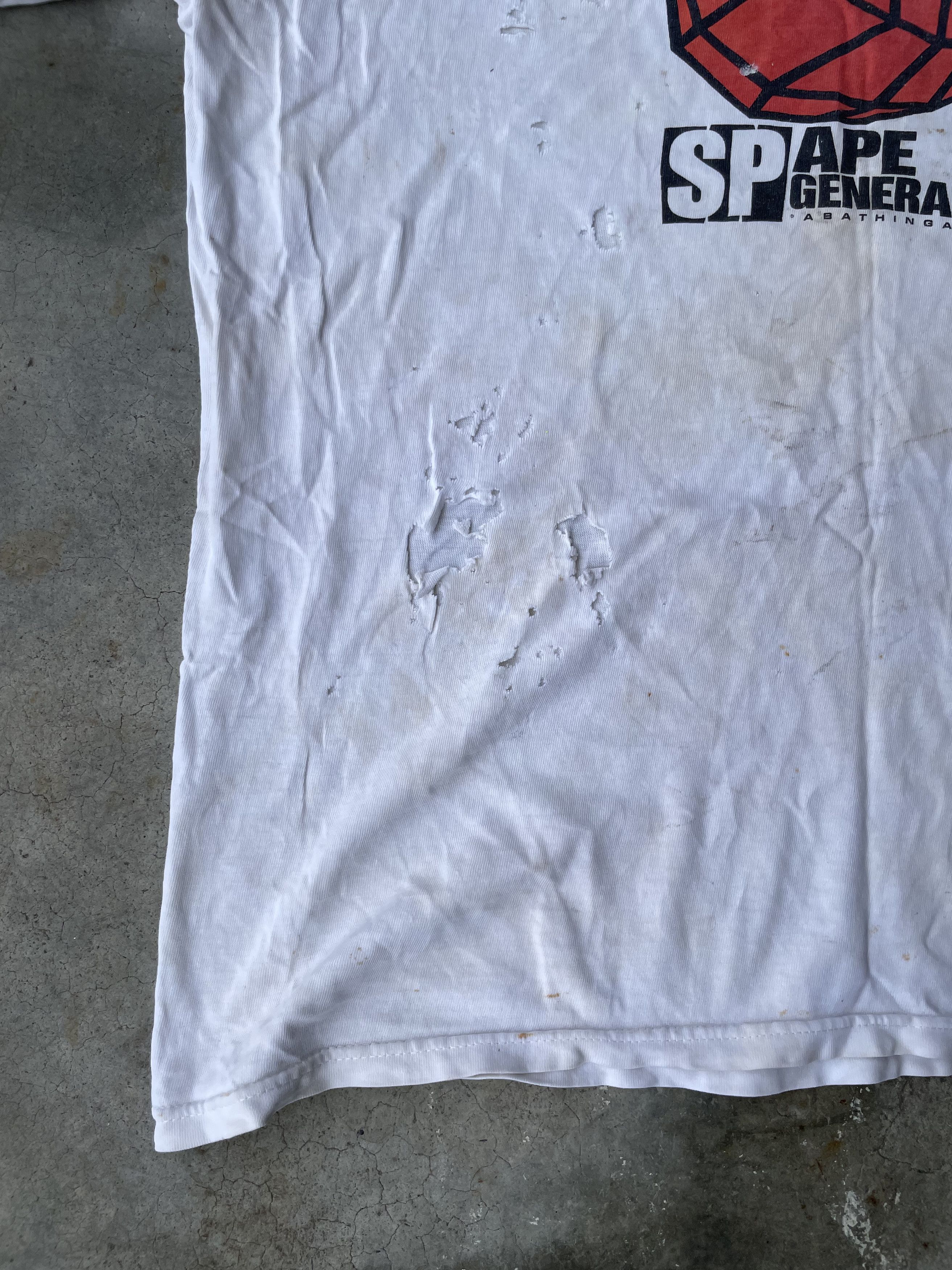 Bape Vintage Bape Tshirt Thrashed Size US L / EU 52-54 / 3 - 5 Thumbnail