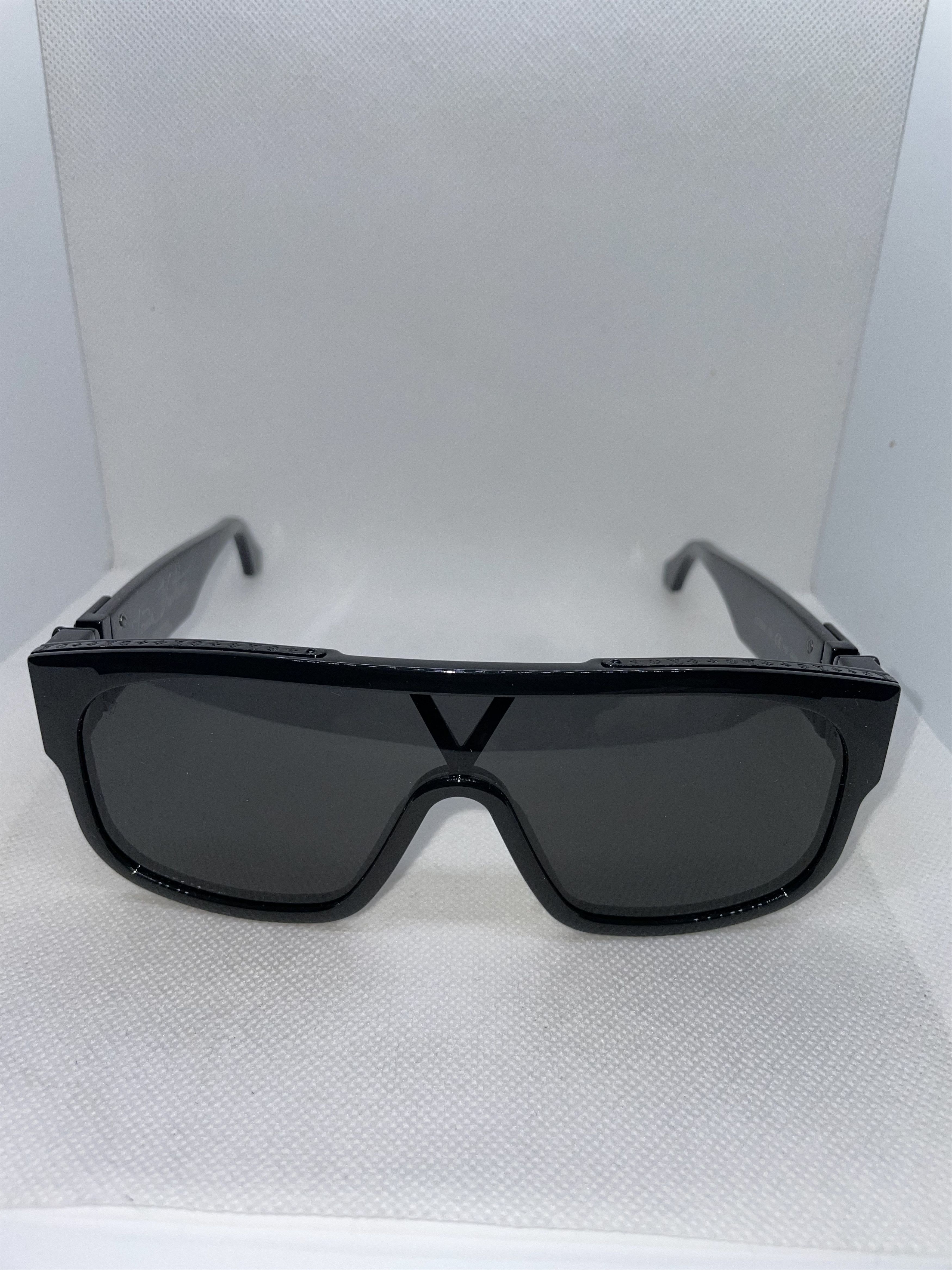 Louis Vuitton Louis Vuitton 1.1 millionaires mask Size ONE SIZE - 6 Thumbnail
