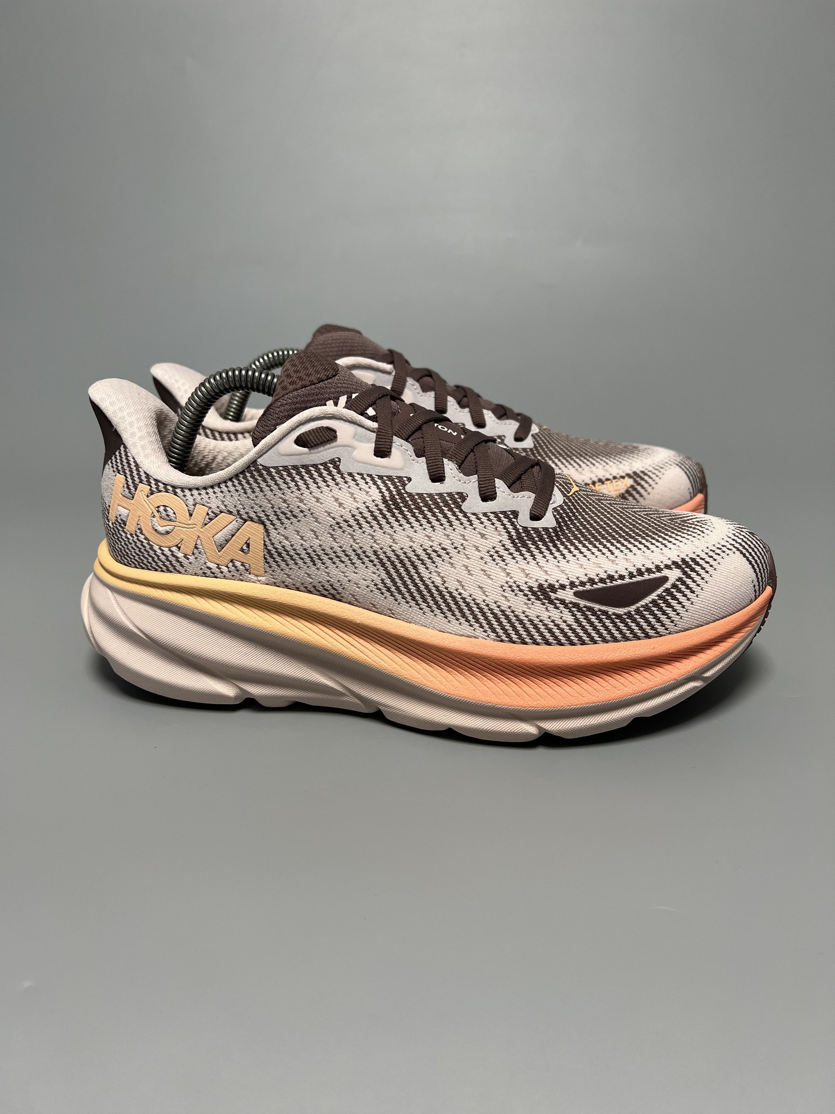 Goretex Hoka One One Clifton 9 GTX Women’s Running Shoes Size US 8 / IT 38 - 1 Thumbnail