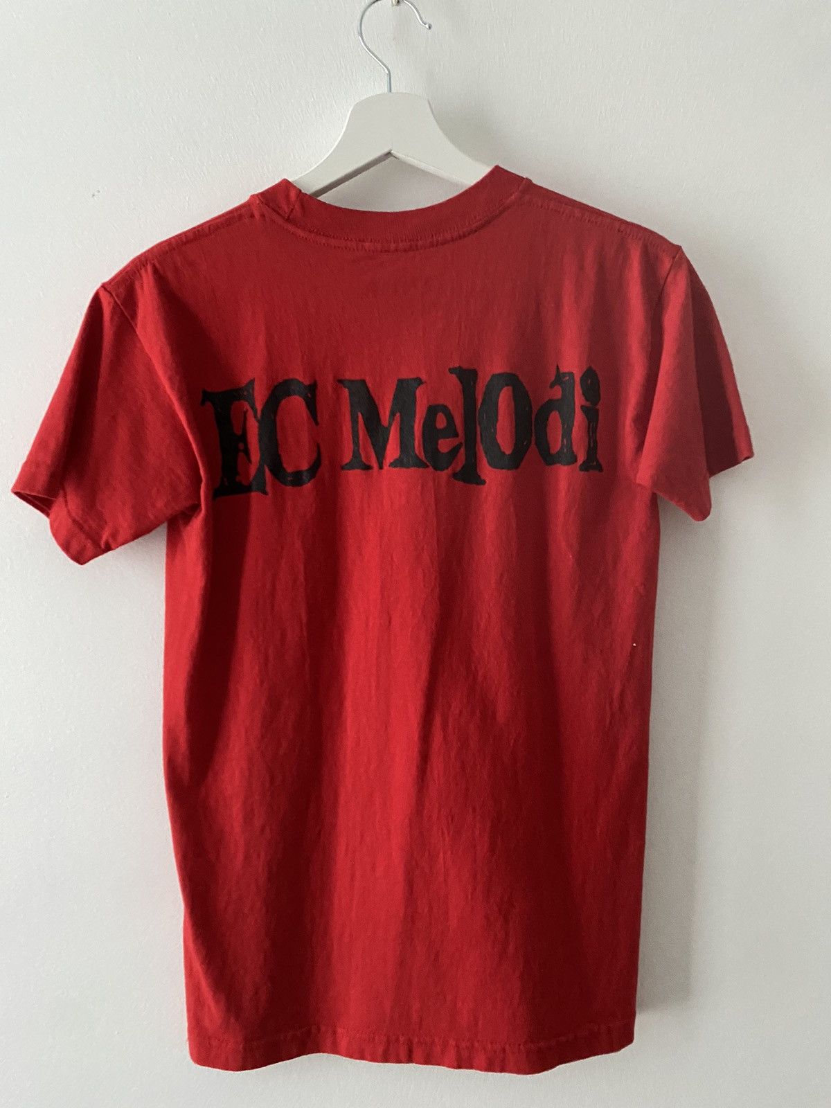 ec melodi Tシャツ