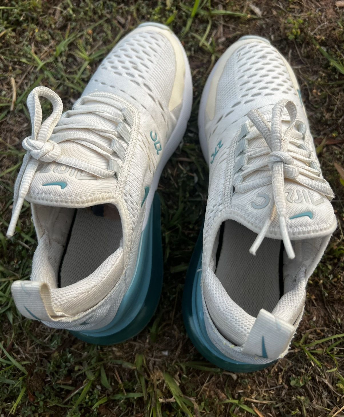 Nike CLEAN Nike size 5 Air Max 270 Denim Blue running shoes Size US 5 / EU 37 - 4 Thumbnail