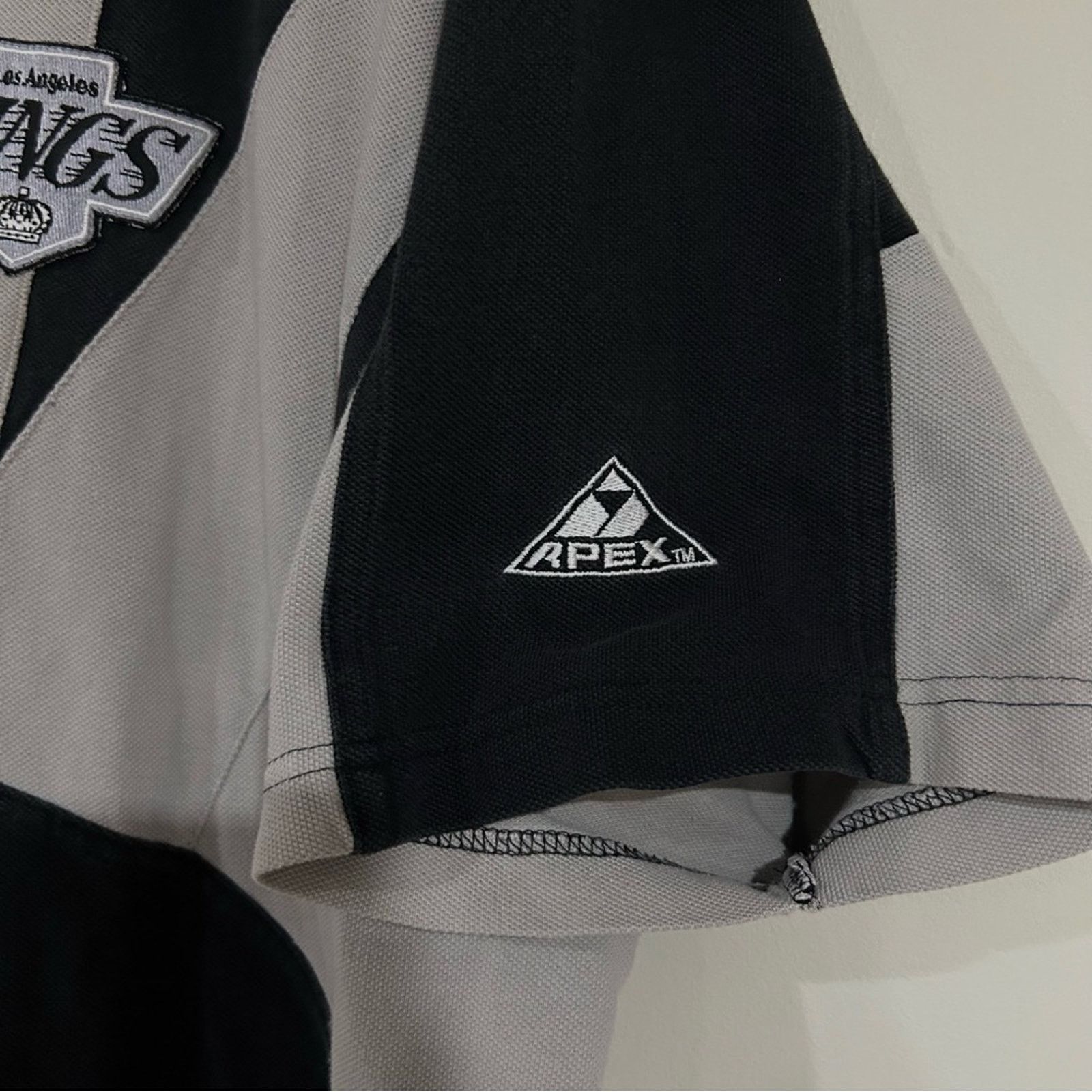 Apex One Vintage Los Angeles Kings Hockey Polo Shirt Size US XL / EU 56 / 4 - 3 Thumbnail