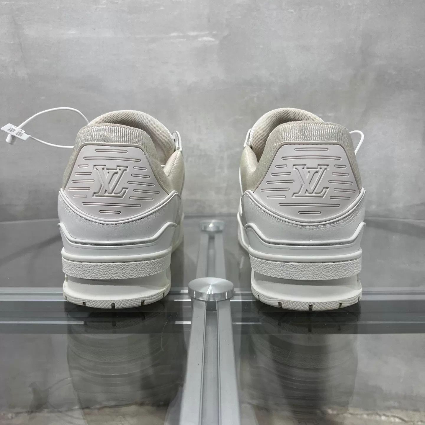 Louis Vuitton LV Trainer white UK8 / 42 Size US 9 / EU 42 - 6 Thumbnail