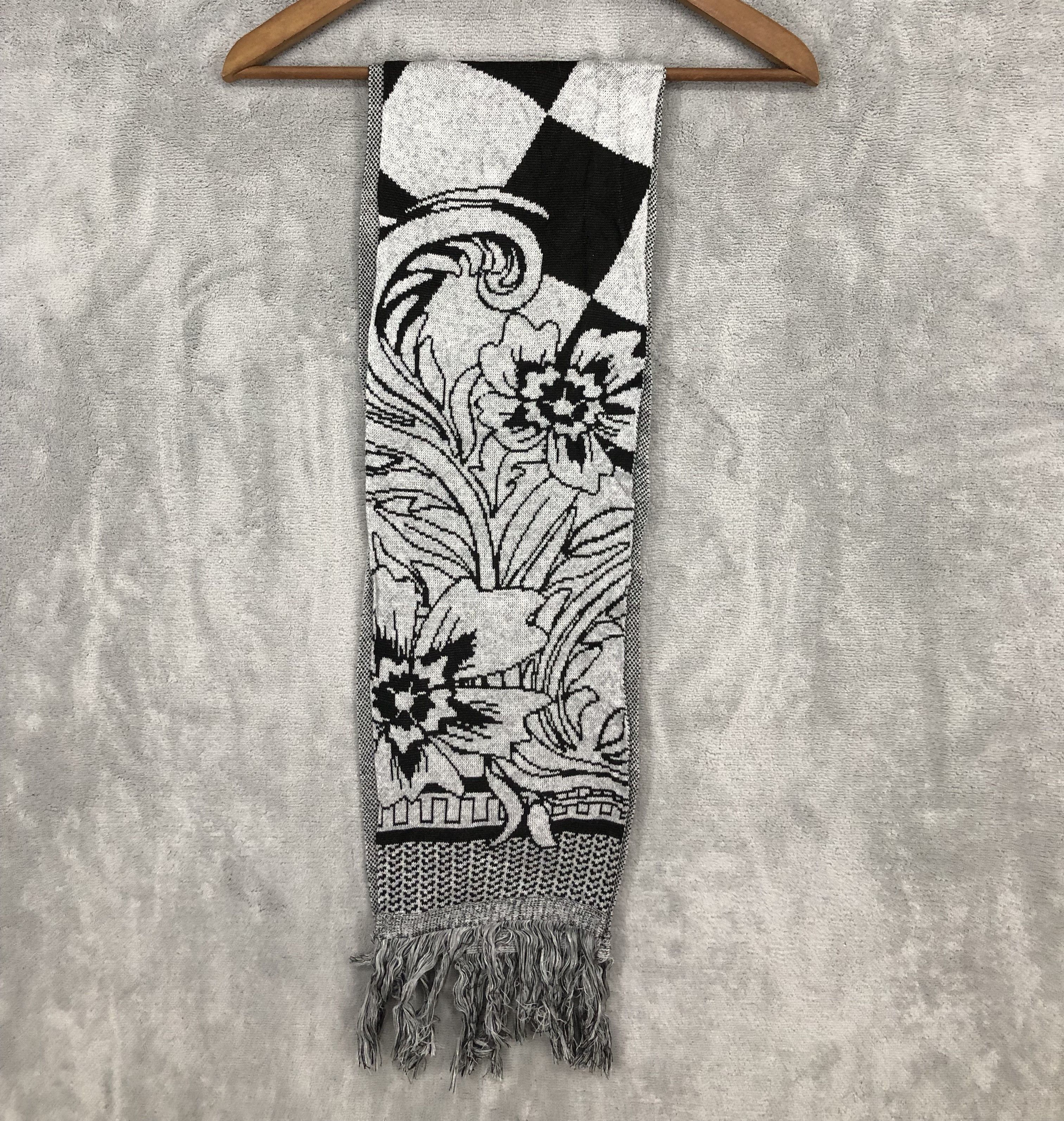 Japanese Brand × Vintage Vintage Floral Pattern Muffler Scarf Neck Scarf Winter Size ONE SIZE - 1 Thumbnail