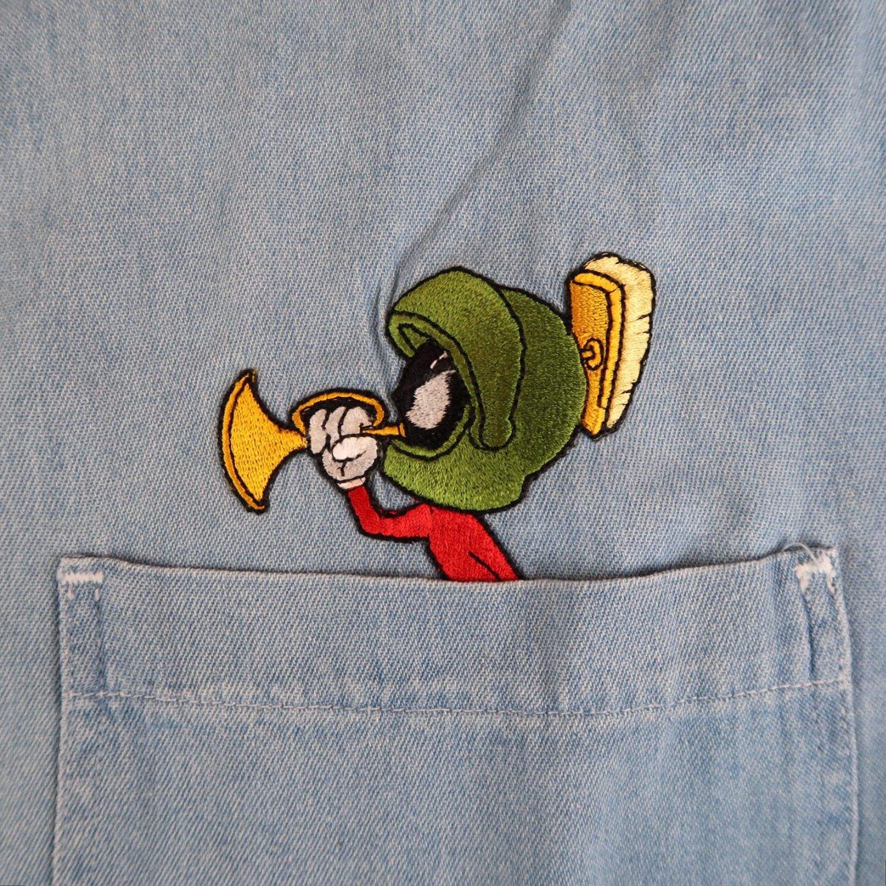 Vintage VINTAGE Warner Bros. Denim M Shirt Shacket Marvin the Martian Embroidered Button-Up Casual Shirt Mens 90s Cartoon Retro Funny Blue Size US M / EU 48-50 / 2 - 3 Thumbnail