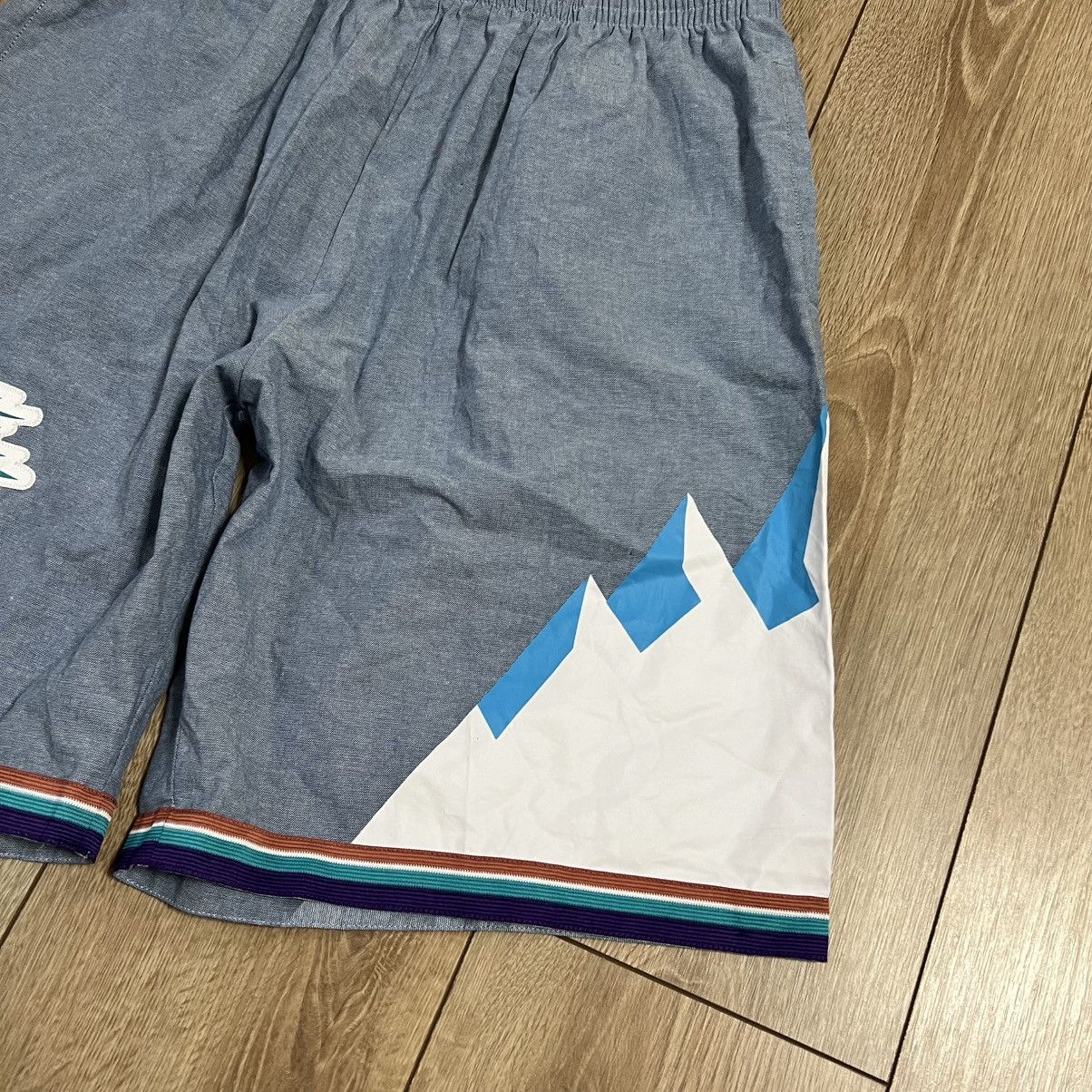 Mitchell & Ness MITCHELL & NESS UTAH JAZZ NBA SHORTS Size US 34 / EU 50 - 3 Thumbnail