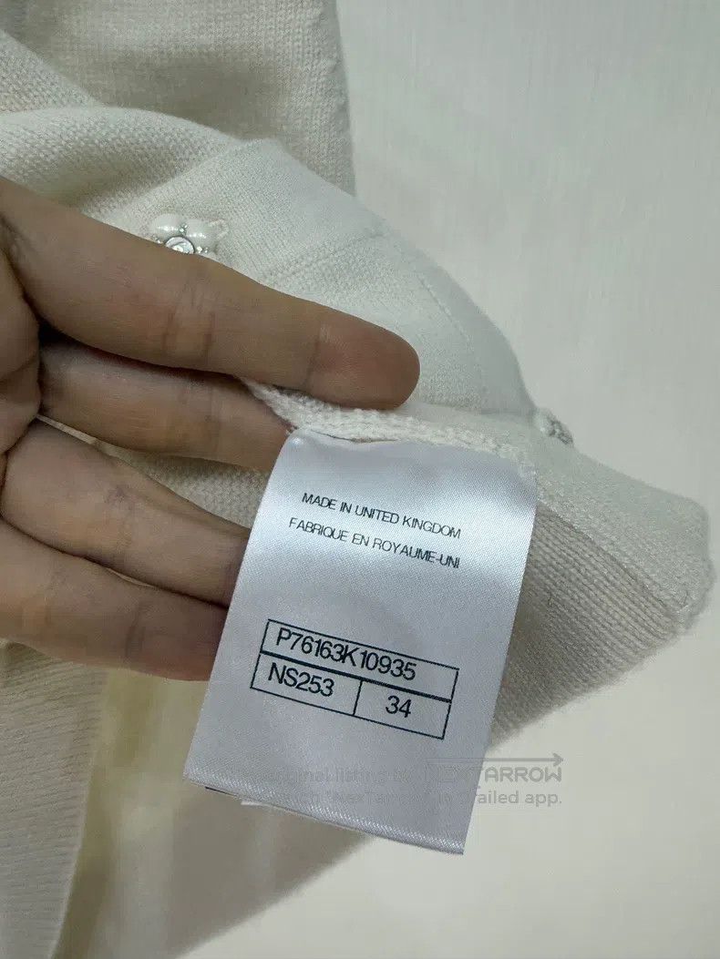 Chanel Chanel 23K white camelia button vest Size XXS / US 00 / IT 34 - 4 Thumbnail