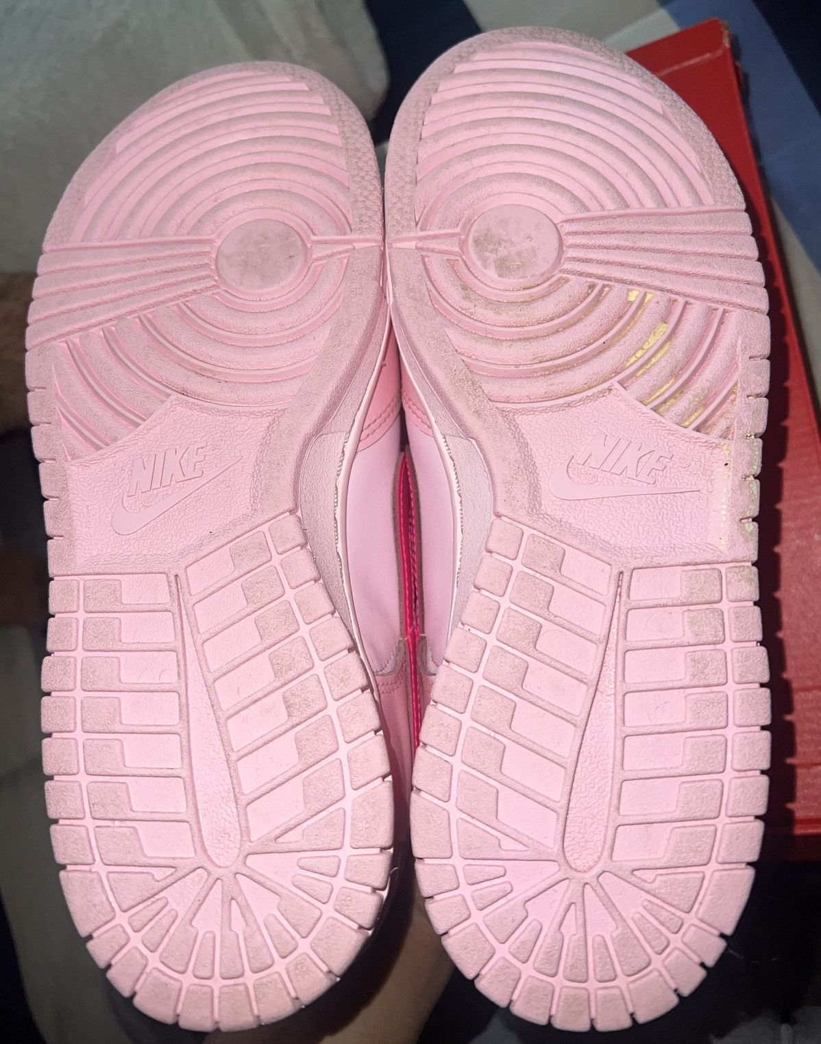 Nike Nike Dunk Low Triple Pink GS 6.5Y (8W) DH9765-600 Size US 6.5 / IT 36.5 - 6 Thumbnail