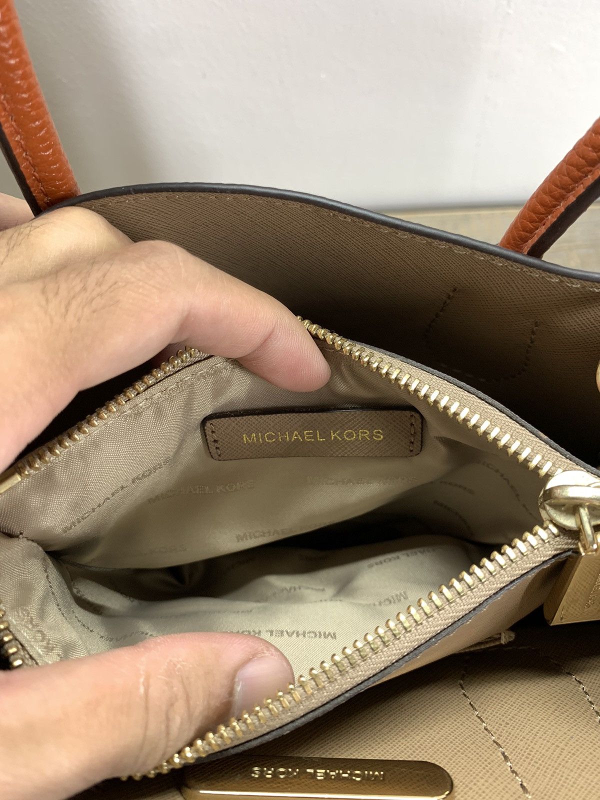 Michael Kors MICHEAL KORS MERCER MEDIUM MESSENGER BAG Size ONE SIZE - 13 Thumbnail