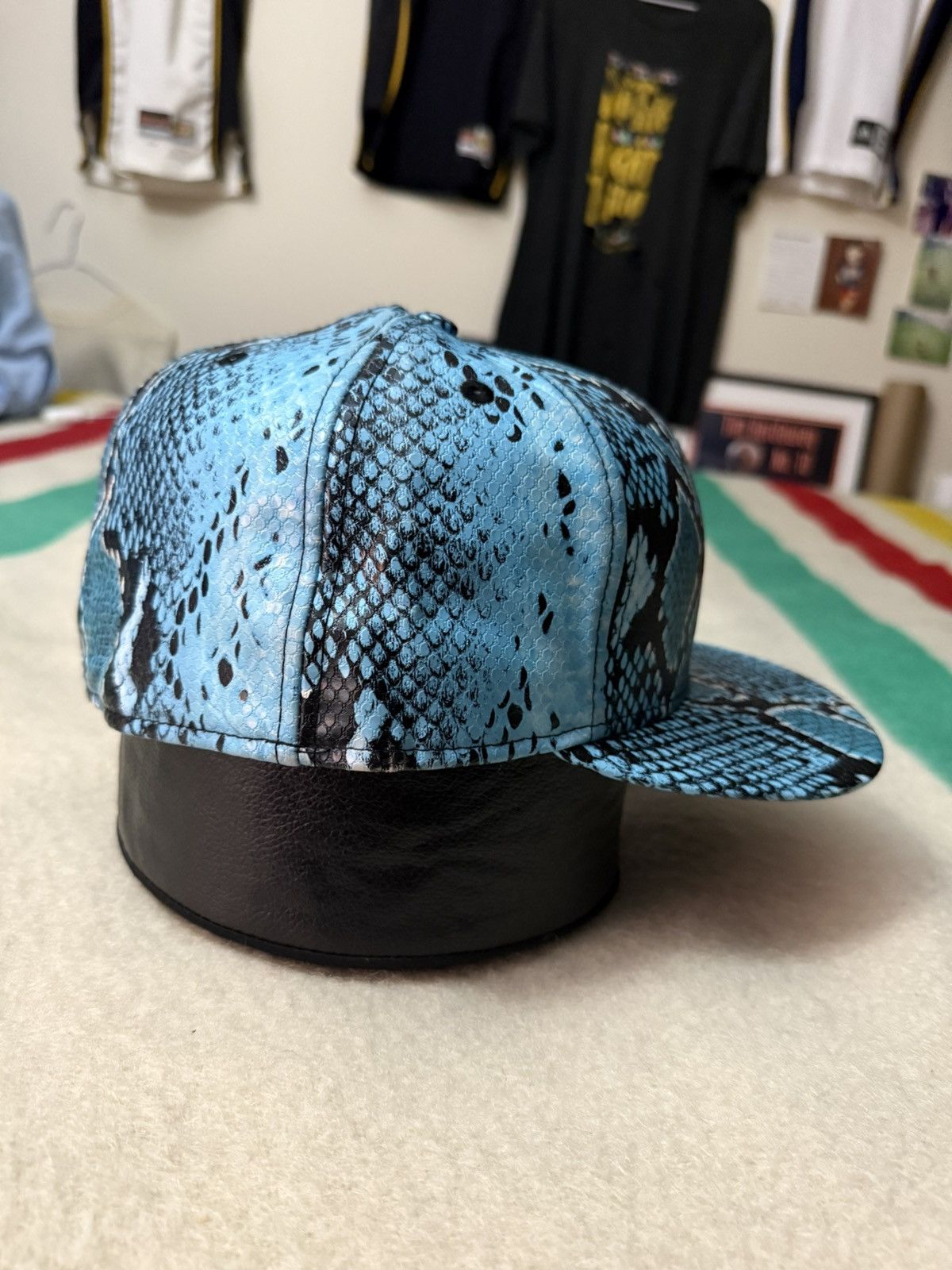 Jeremy Scott 2013 Jeremy Scott New Era Blue Black Snakeskin Hat Size 8 Size ONE SIZE - 4 Thumbnail