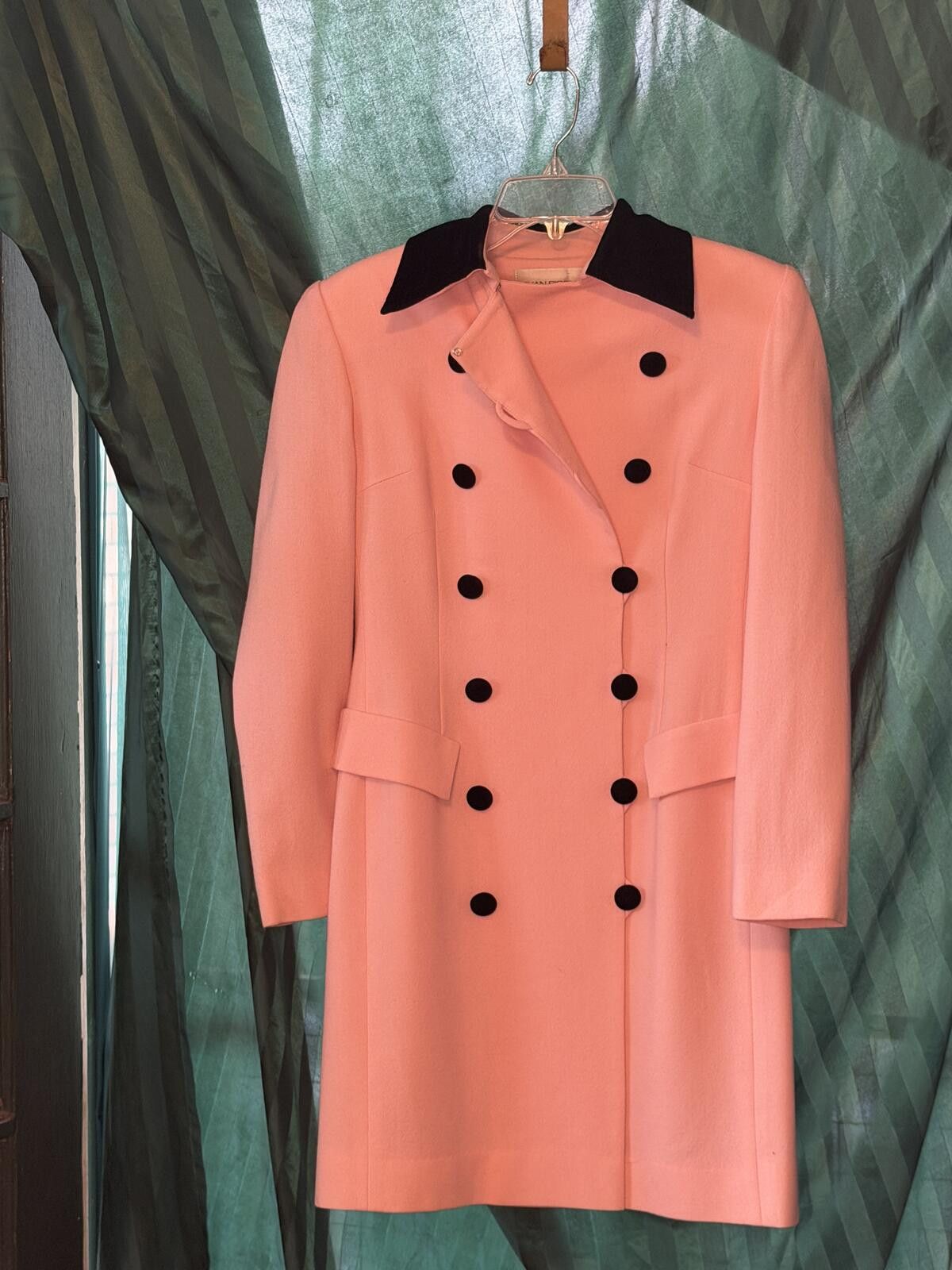 Evan Picone Evan-Picone Vintage Wool Double Breasted Coat w/Black Collar Size M / US 6-8 / IT 42-44 - 1 Thumbnail