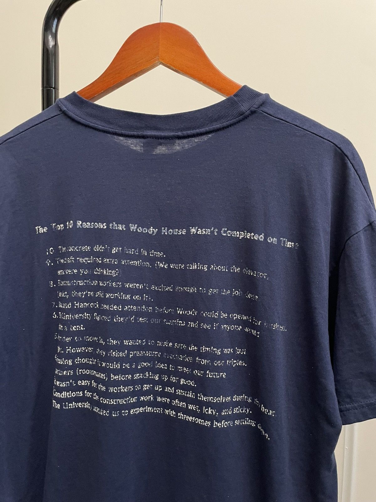 Vintage Vintage 90s Y2K University Graphic Tee Unsoundrags Hanes Size US L / EU 52-54 / 3 - 1 Thumbnail
