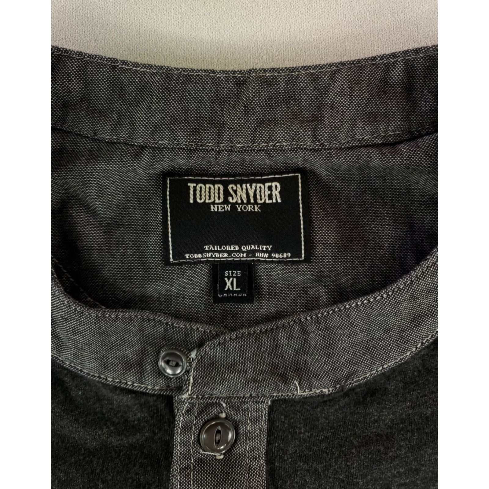 Todd Snyder Todd Snyder Henley Shirt 3 Button Loop Collar Banded Dark Gray Mens XL Shirt Size US XL / EU 56 / 4 - 2 Thumbnail