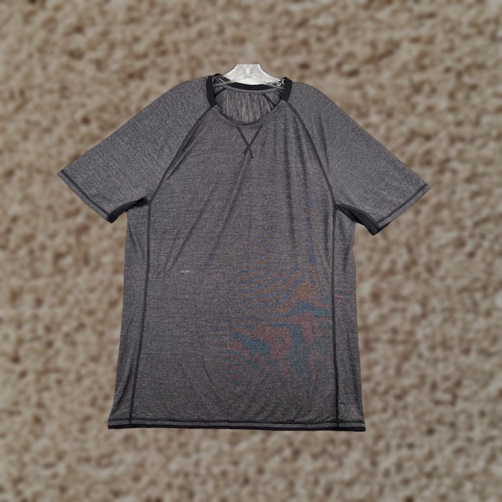 Lululemon Shirt Men Large Gray Heather White Short Sleeve Crew Neck READ ME Shirt Men L Gray Poly Microfiber Logo All Seasons Breathable Vintage: No