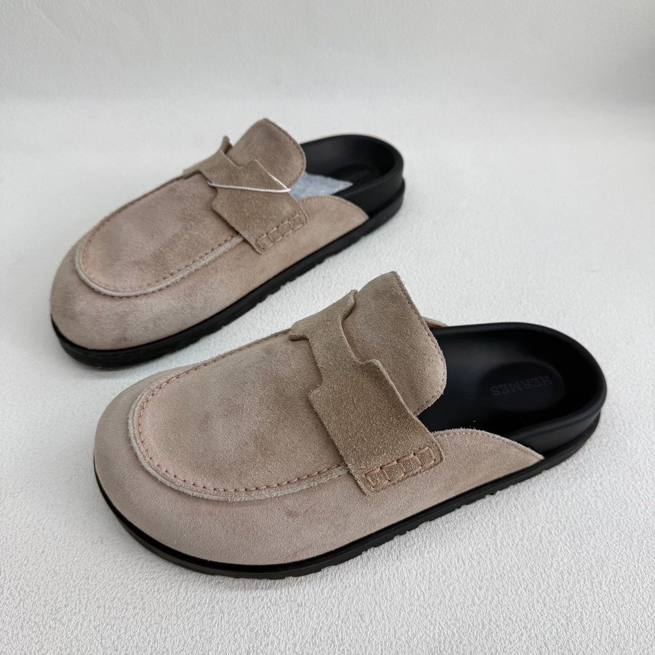 Hermes Hermes Suede Brown Lowtop Sneakers us_8 Women Size US 8 / IT 38 - 1 Thumbnail