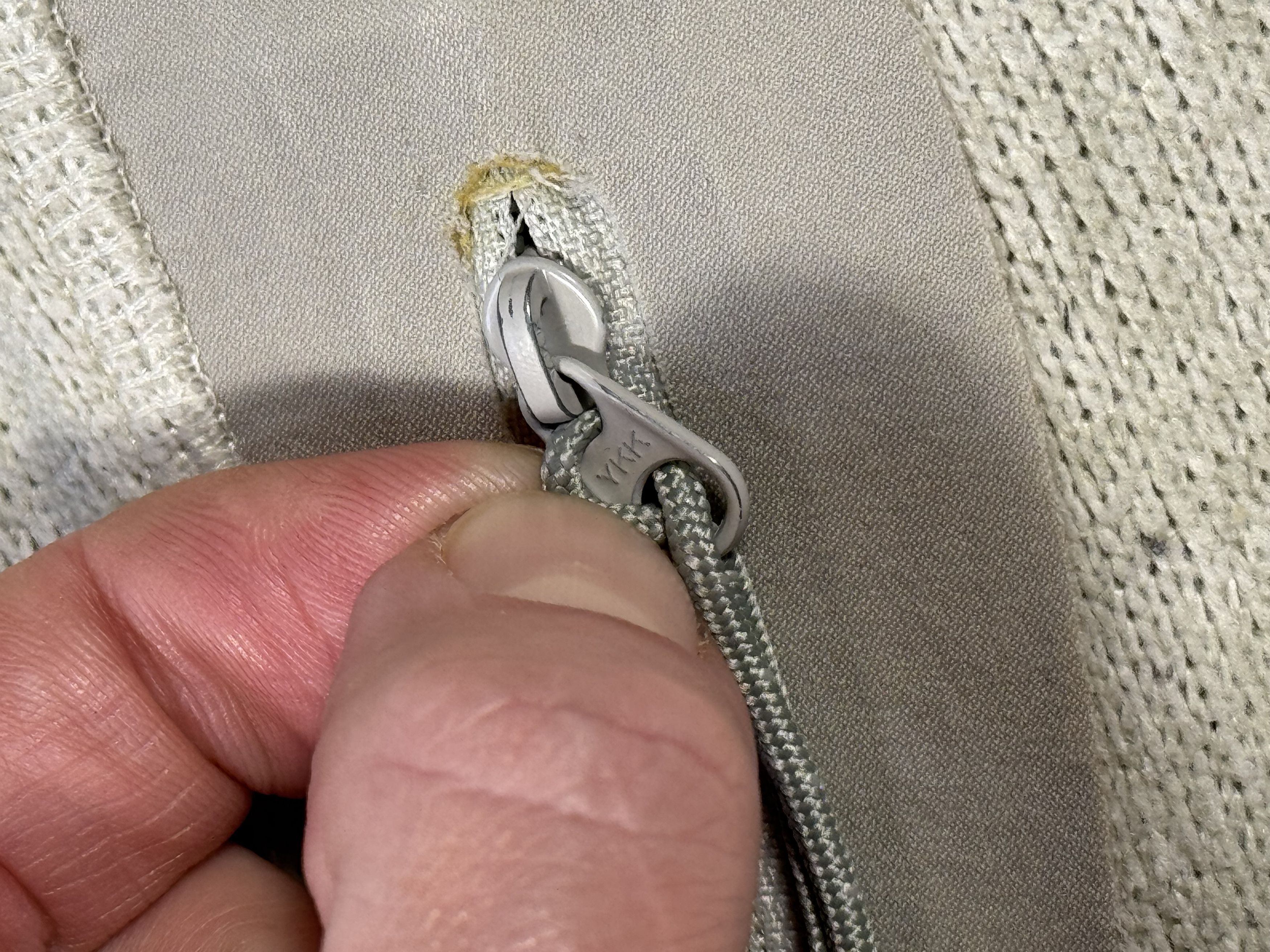 Arc'teryx Vintage Arcteryx Cream Fleece Full Zip Polartec Vest Size S / US 4 / IT 40 - 9 Thumbnail
