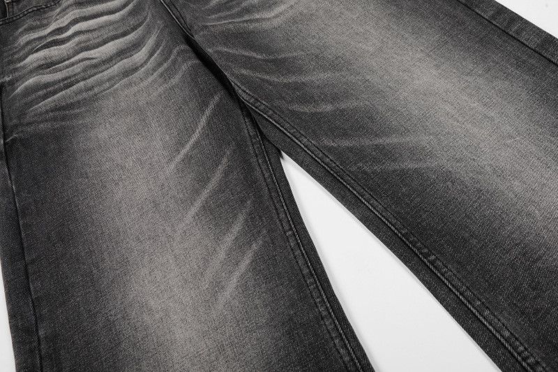 Vintage Men's American Vintage Washed, Whiskered Straight-Leg Jeans Size US 32 / EU 48 - 4 Thumbnail
