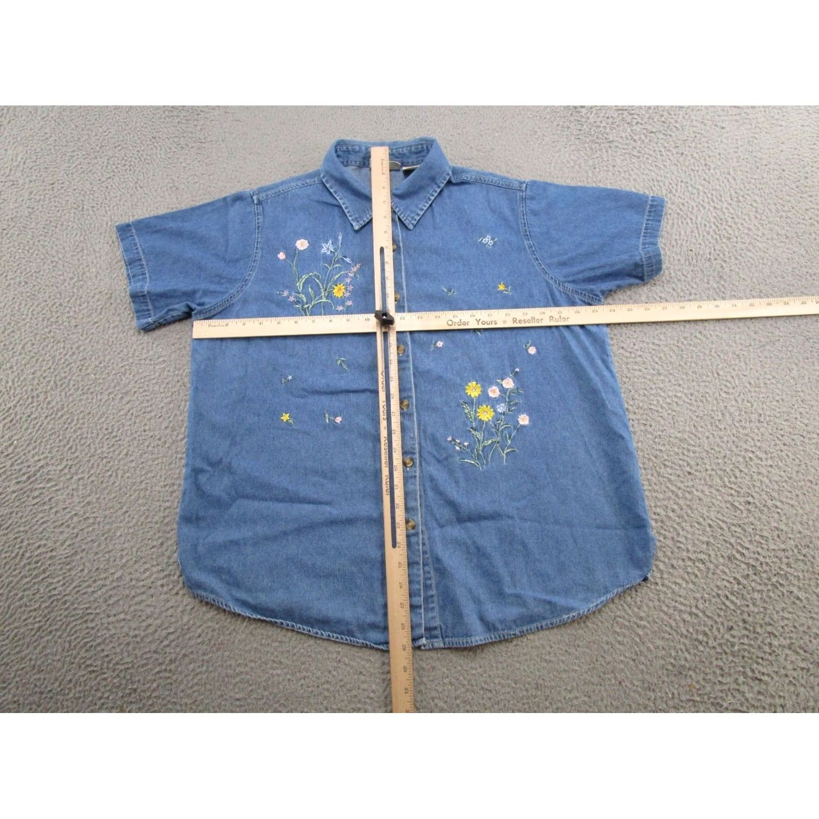 Basic Editions VINTAGE Basic Editions Denim Button Shirt Plus SZ 18 Floral Embroidered 90s Women's Shirt Mens Womens Size XXL / US 16-18 / IT 52-54 - 4 Thumbnail