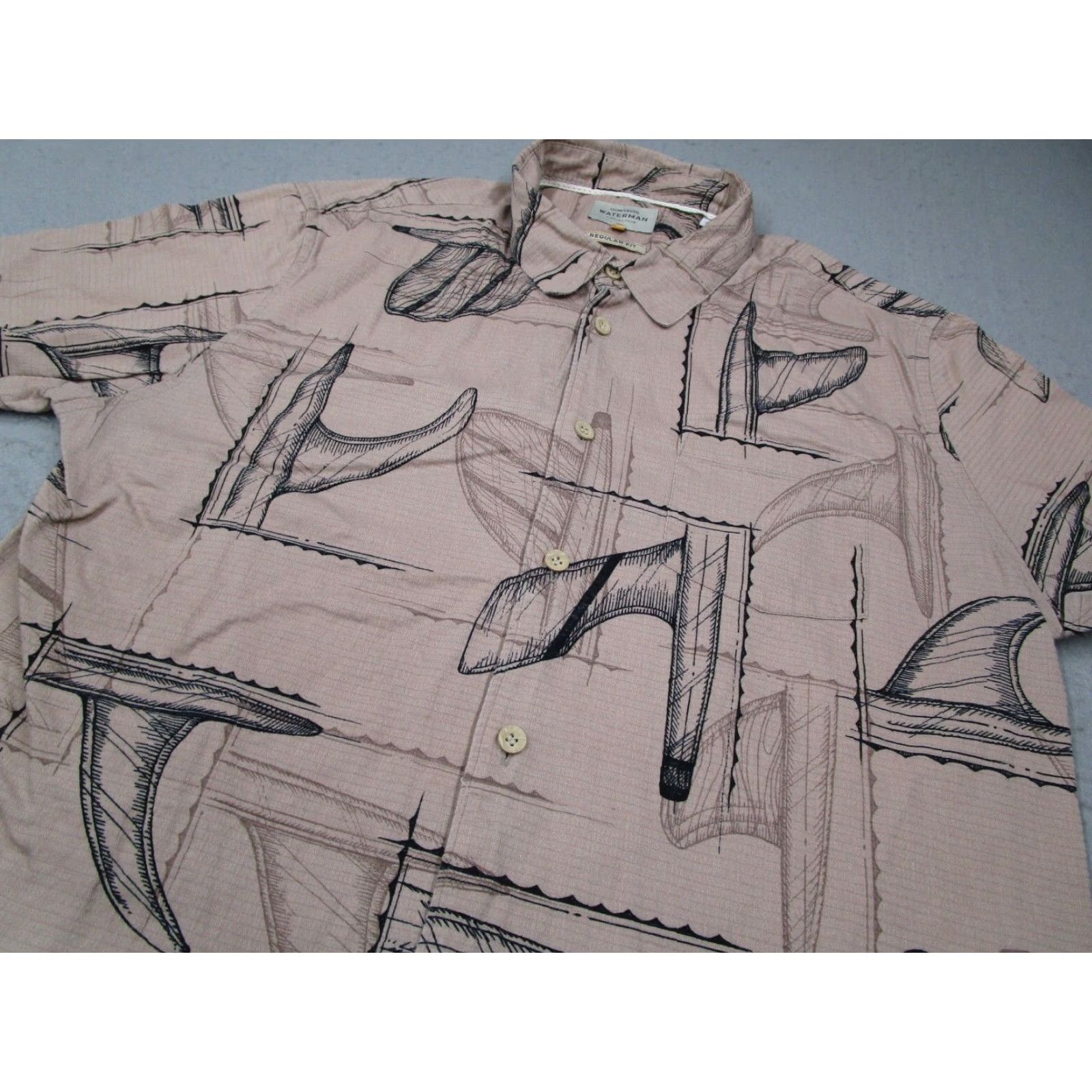 Quiksilver Quiksilver Waterman Shirt Men Large Pink Short Sleeve Button-Up Beach Hawaiian Fins Geometric Size US L / EU 52-54 / 3 - 2 Thumbnail
