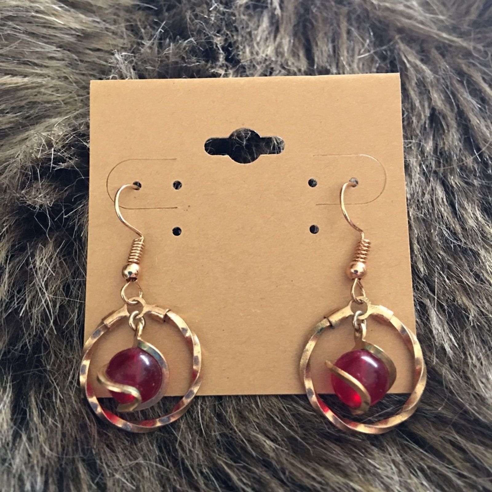 Vintage Vintage red glass gold tone dangle earrings Size ONE SIZE - 2 Thumbnail