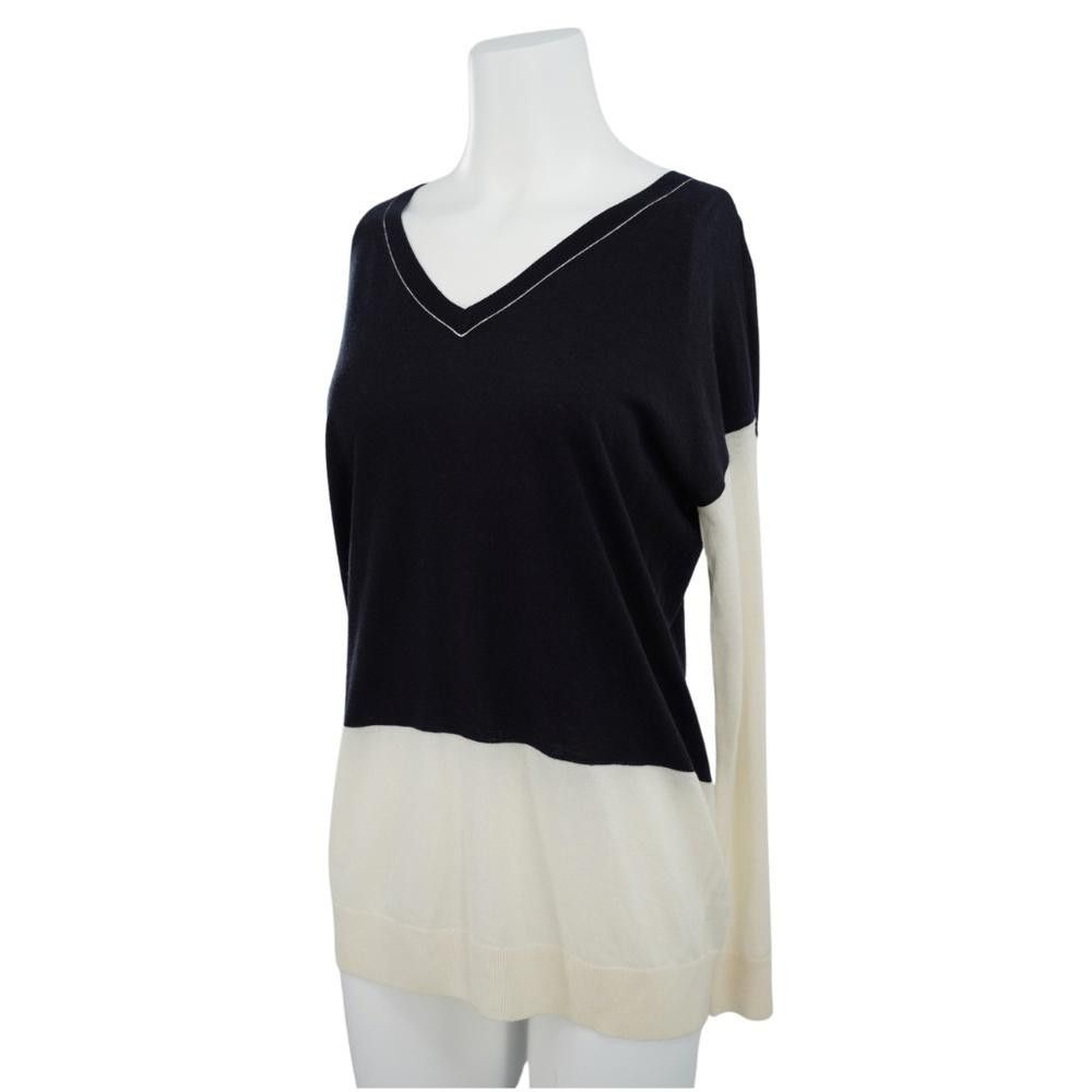 Vince NWT Vince. Color Block V Neck Sweater Size XS Size XS / US 0-2 / IT 36-38 - 1 Thumbnail