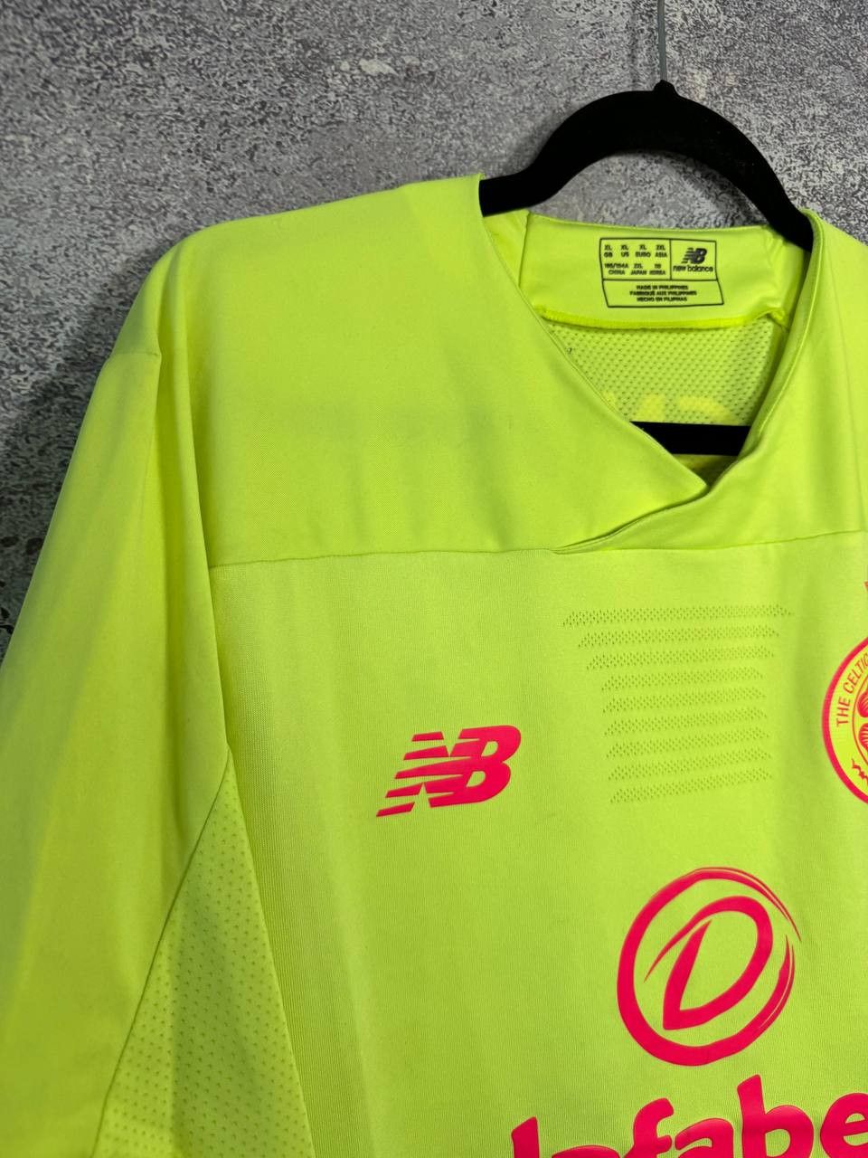 New Balance × Vintage Vintage Celtic 2019/20 GK NB Soccer Jersey Blokcore Size US XL / EU 56 / 4 - 6 Thumbnail