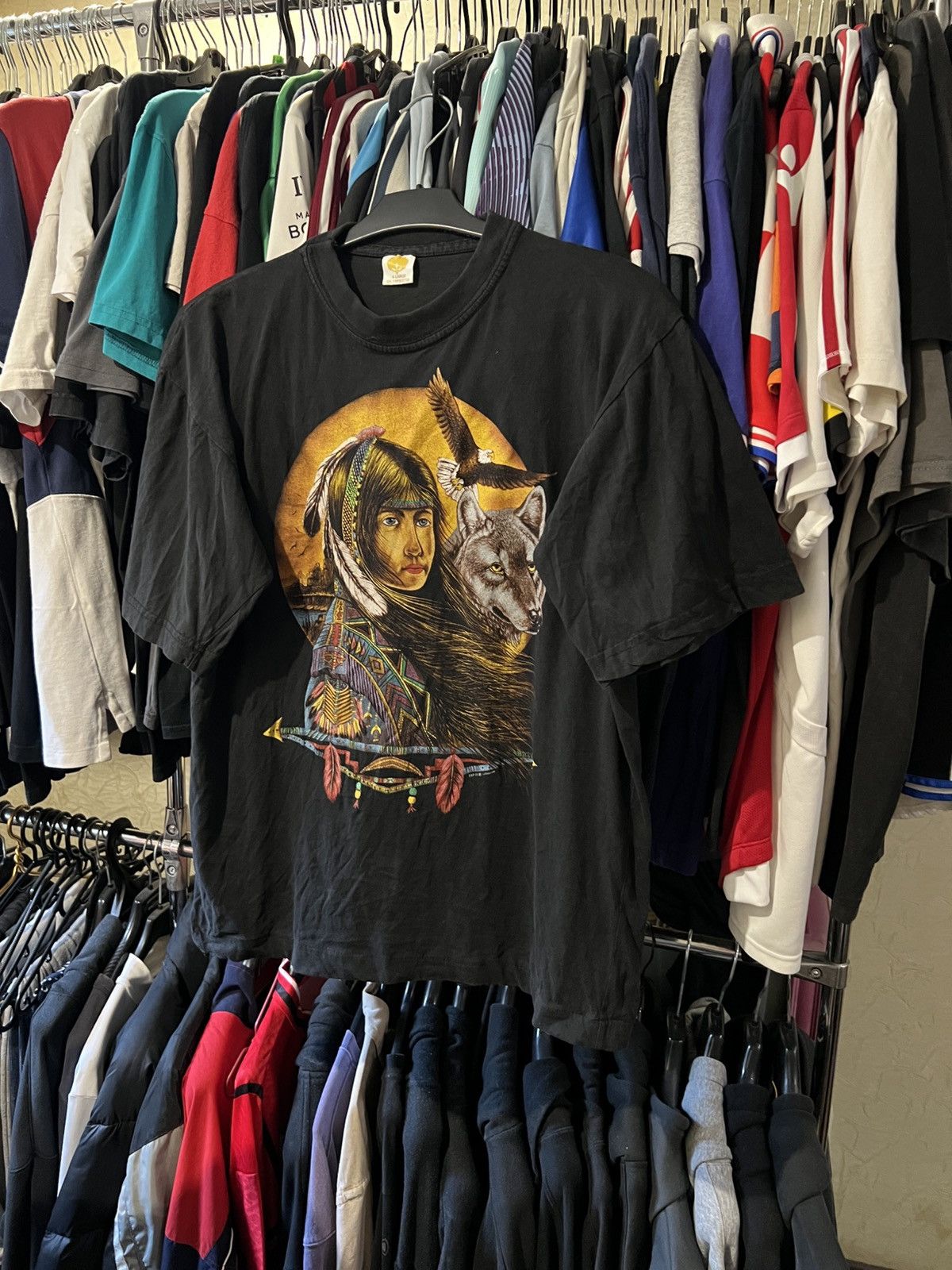 Vintage VINTAGE ZIP IT LONDON NATIVE ANIMAL STYLE INDIAN T SHIRT Size US L / EU 52-54 / 3 - 1 Thumbnail