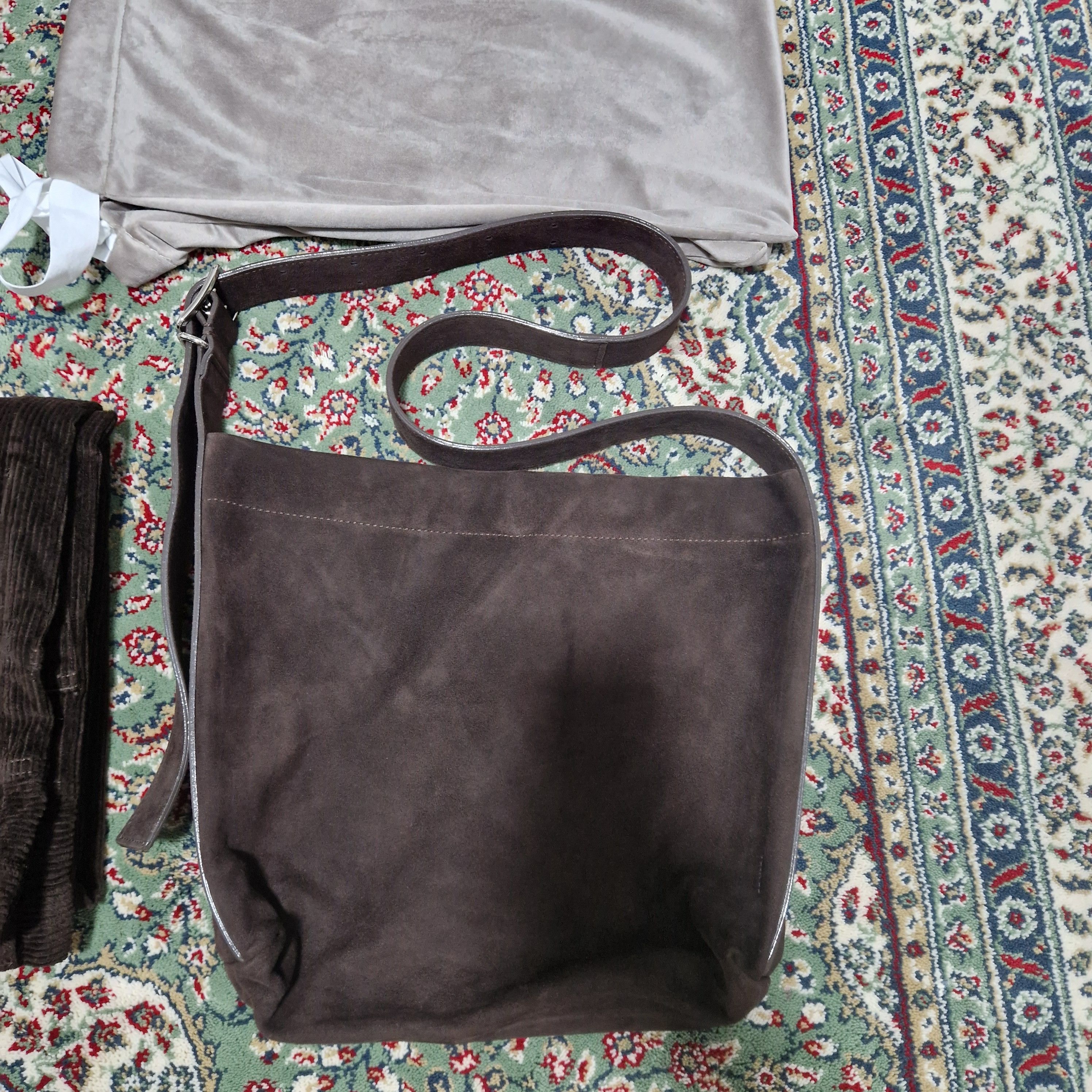 【vujade】　THEO SUEDE LEATHER AFFIX BAG THEO SUEDE LEATHER AFFIX BAG | Why are you here?