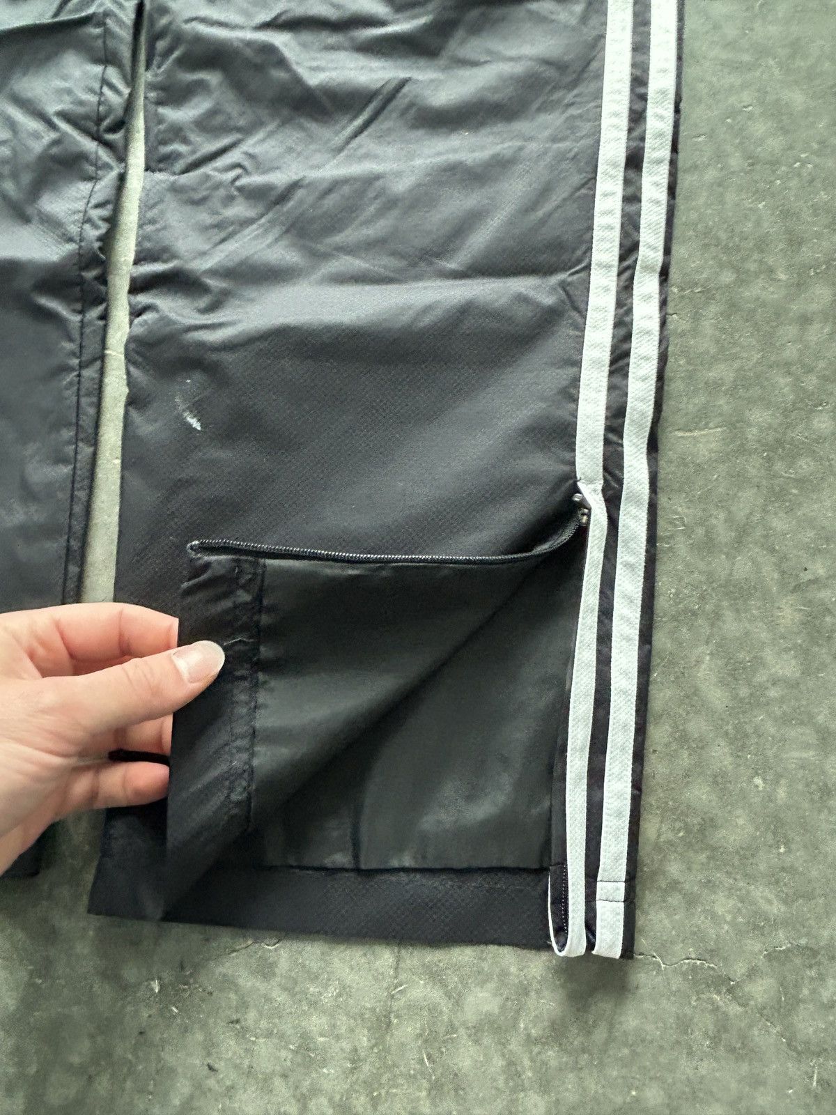 Adidas Vintage Y2K Adidas Track Pants Drill Nylon Size US 30 / EU 46 - 7 Thumbnail