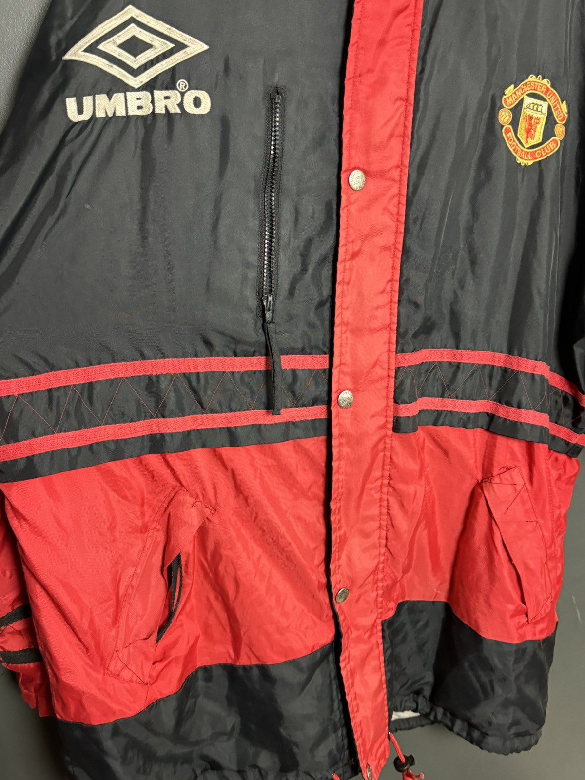 Umbro Vintage Manchester United Sharp Training Football Jacket Size US XL / EU 56 / 4 - 6 Thumbnail