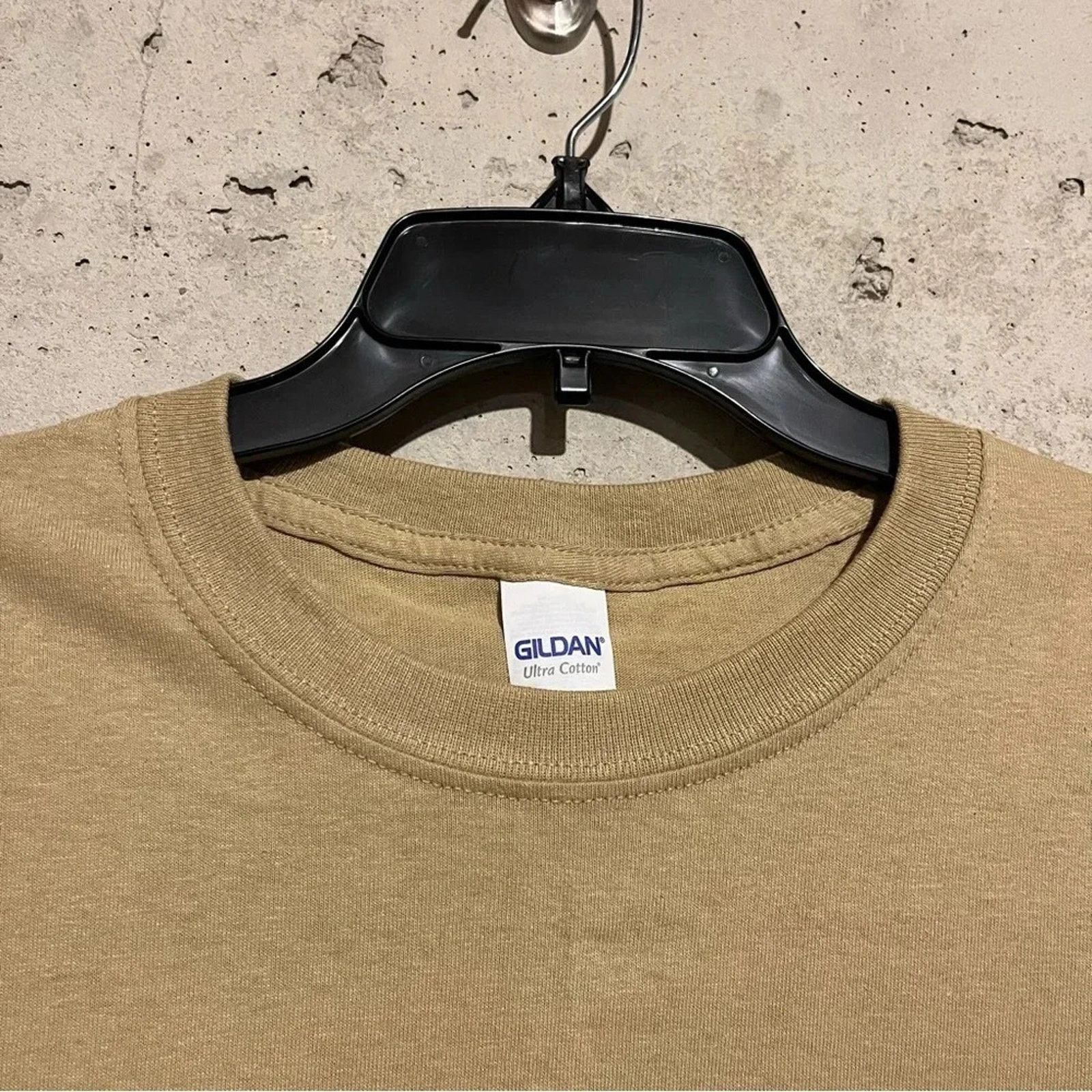 Gildan Army ROTC Men Leadership Sand Tan T-Shirt Size Large NEW Size US L / EU 52-54 / 3 - 3 Thumbnail