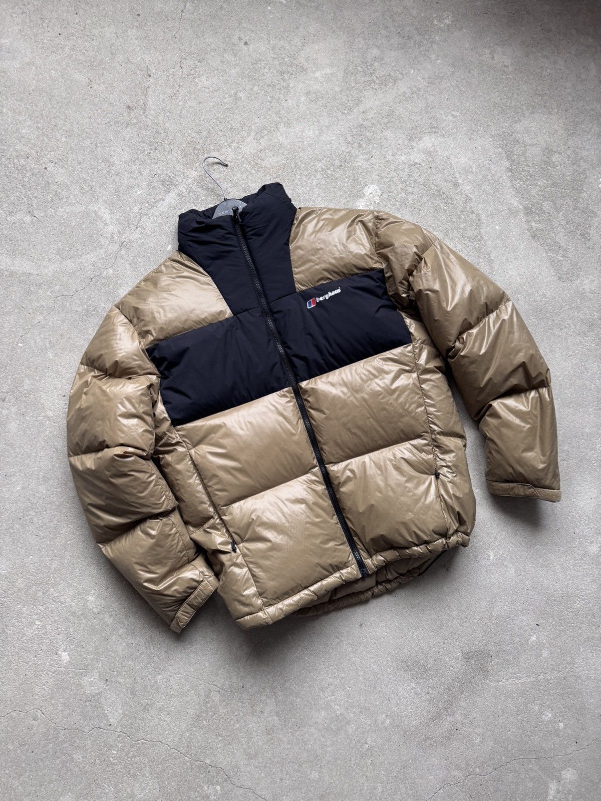 Berghaus Berghaus 700 Down Waterproof Jacket Size US L / EU 52-54 / 3 - 1 Thumbnail