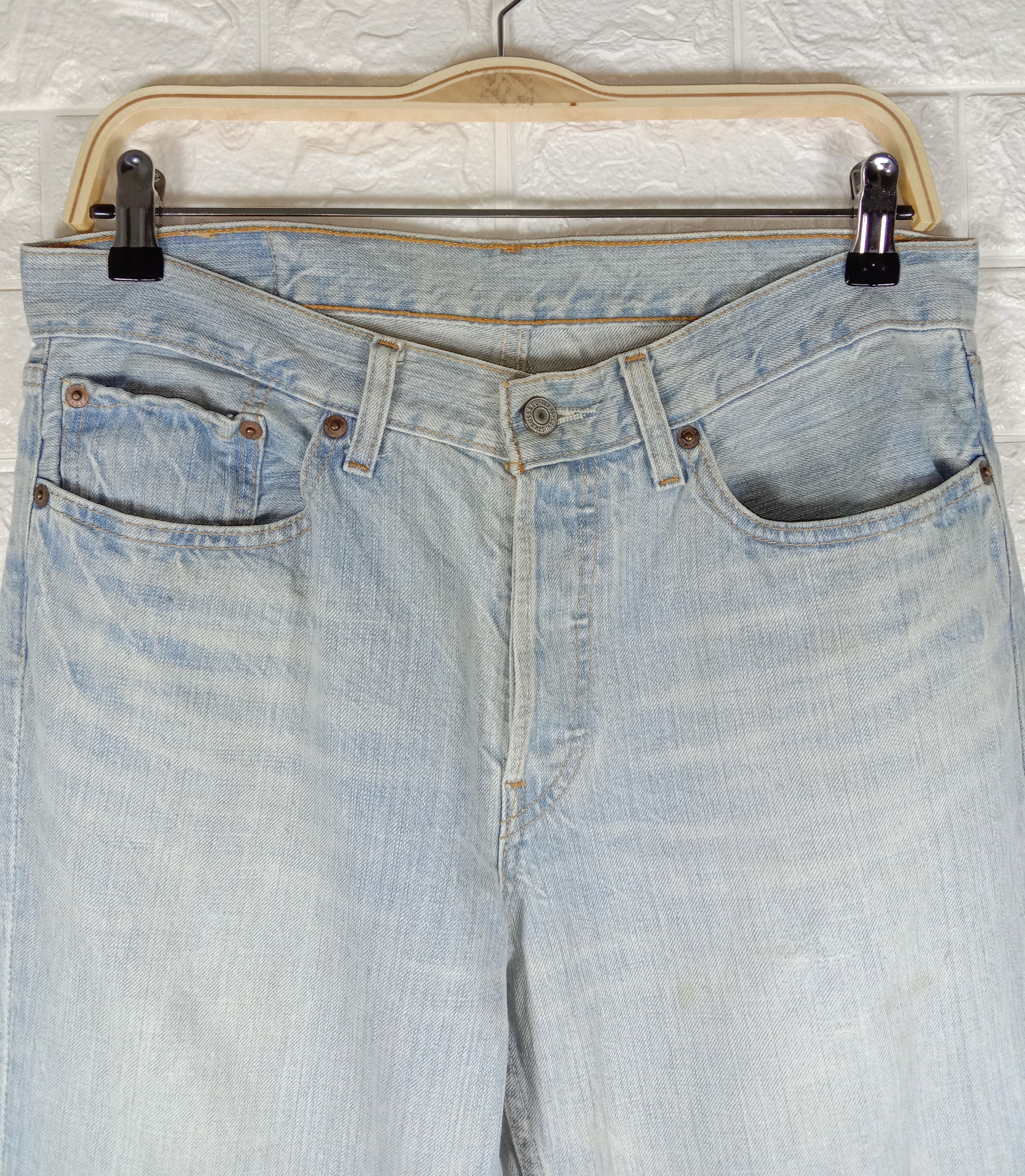 Levi's Vintage Levi’s 501 Jeans Light Wash Distressed Denim Size US 33 - 2 Thumbnail