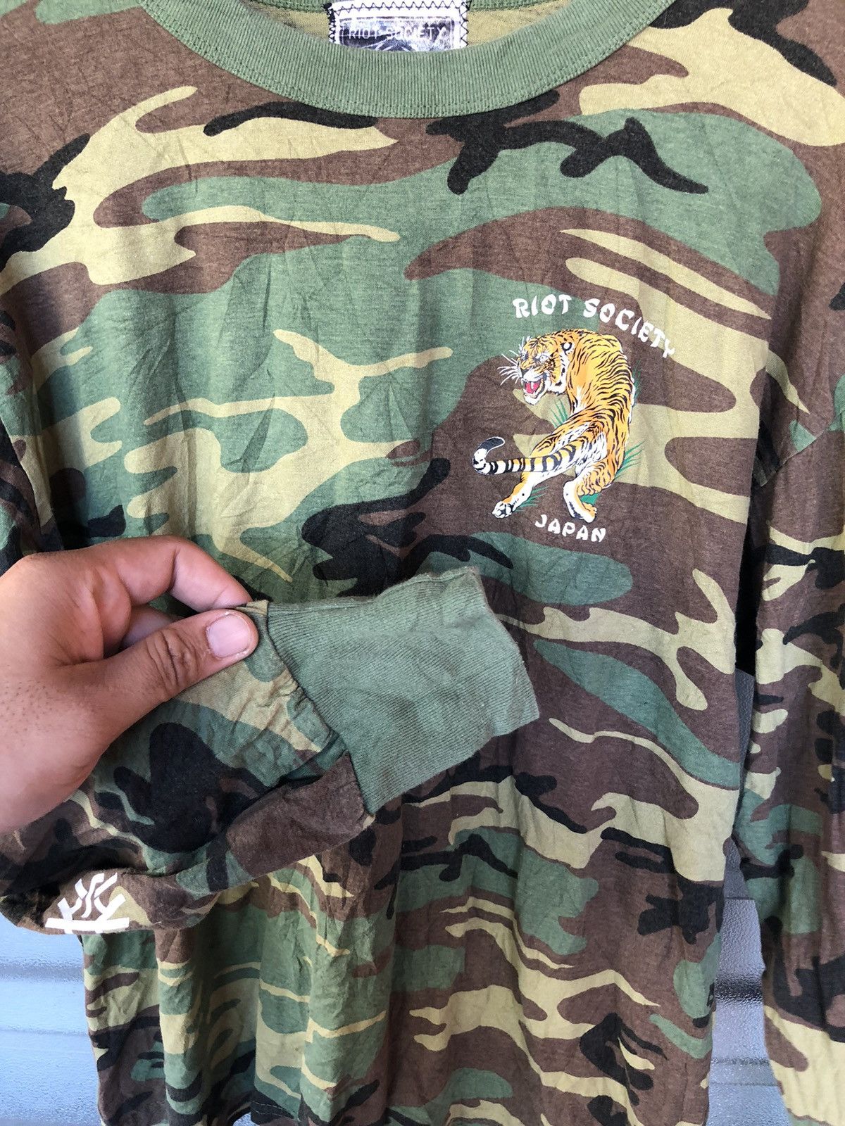Riot Society Vintage Riot Society Tiger Japan Shirtt Tee Size US L / EU 52-54 / 3 - 6 Thumbnail