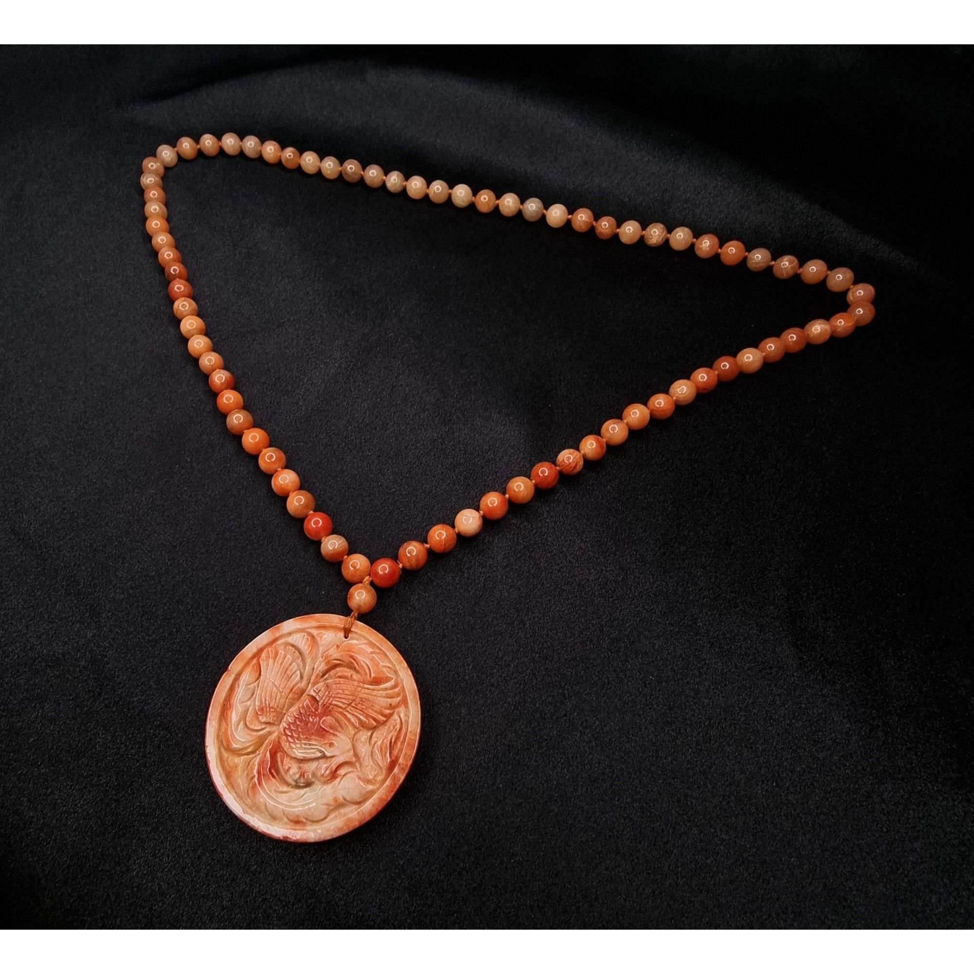 Vintage Vintage Hand-Carved Agate Pendant Necklace With Beaded Chain Size ONE SIZE - 3 Thumbnail