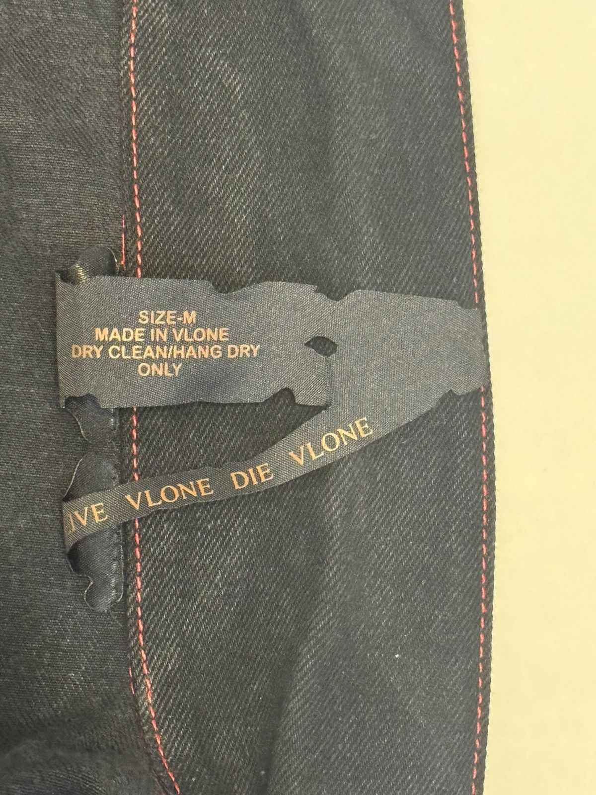 Vlone Vlone FRIENDS denim jacket size M red Size US M / EU 48-50 / 2 - 4 Thumbnail