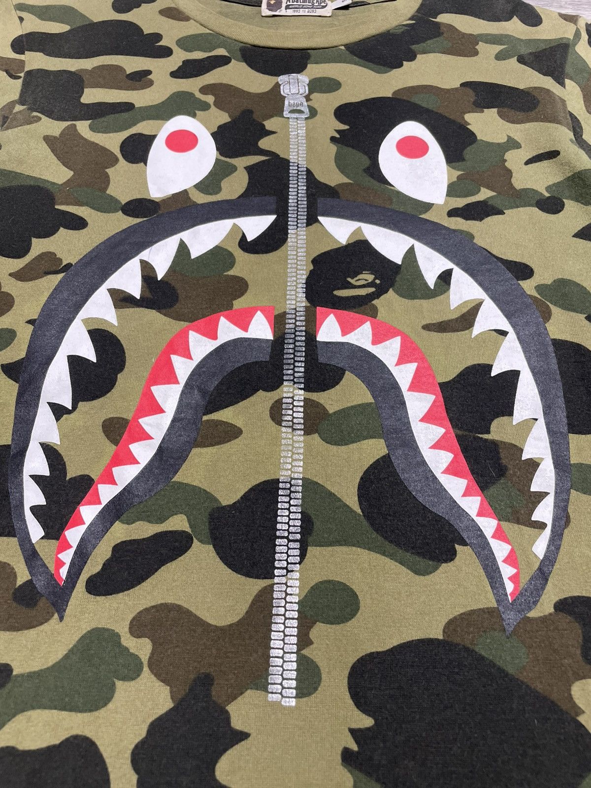 Bape Bape 1st Camo Shark T-Shirt Size US S / EU 44-46 / 1 - 6 Thumbnail