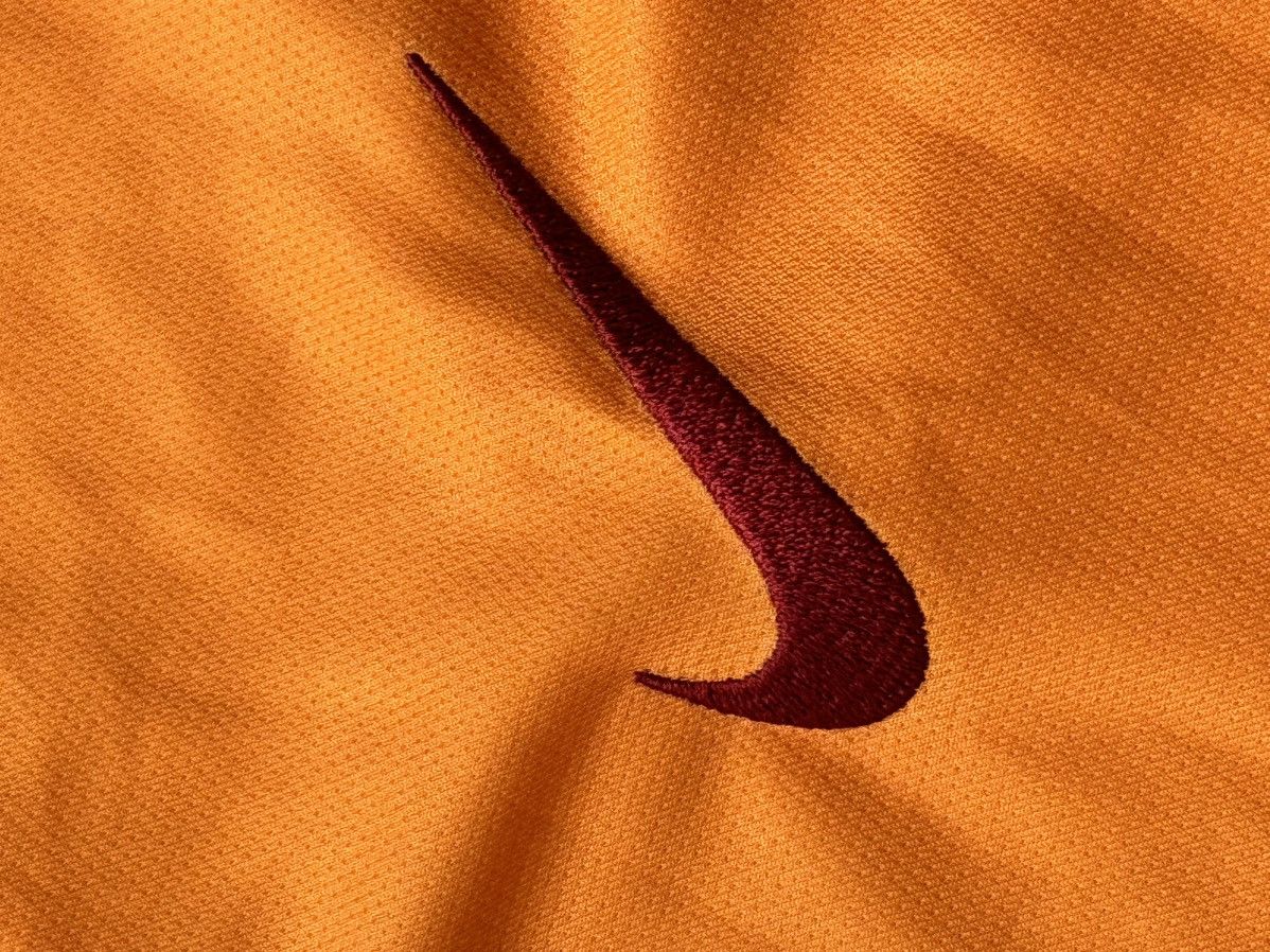 Nike 2018 2019 Galatasaray Turkey Nike Home Away Football Jersey Size US L / EU 52-54 / 3 - 12 Thumbnail