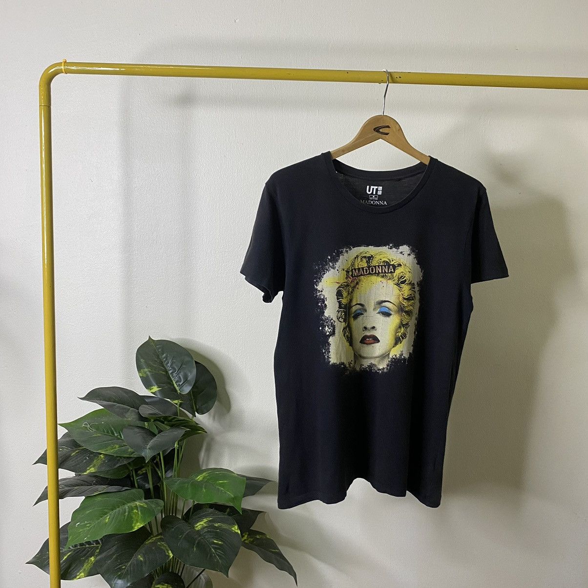 Band Tees × Japanese Brand Vintage 2014 Madonna x Uniqlo Collaboration Tee Size US M / EU 48-50 / 2 - 1 Thumbnail