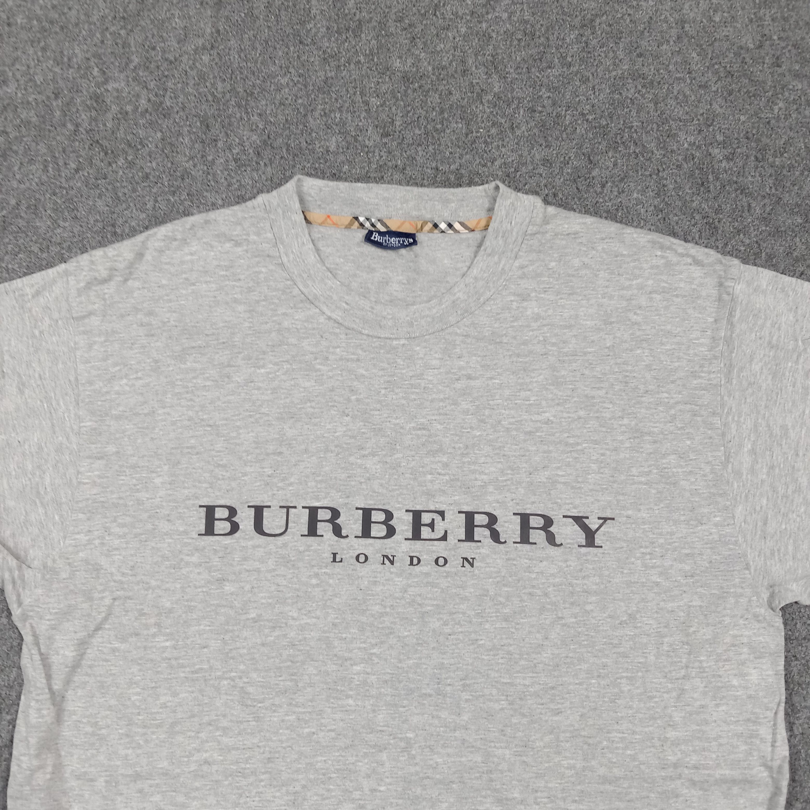 Burberry Burberrys London Spell Out Custom Logo Tshirt C285N31 Size US M / EU 48-50 / 2 - 2 Thumbnail