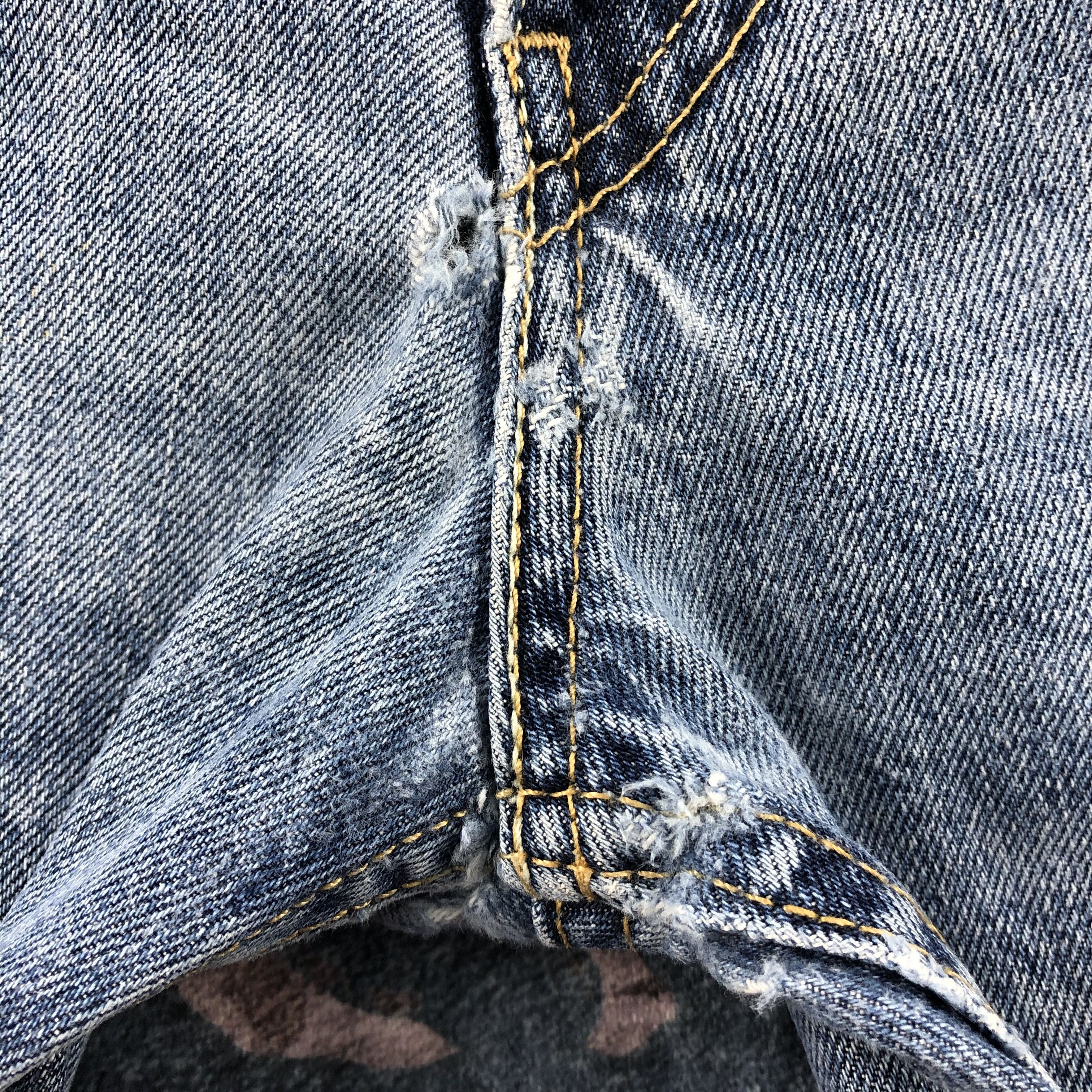 Levi's × Vintage Vintage Blue Wash Levis 501 Jeans-JM2308 Size US 37 - 12 Thumbnail