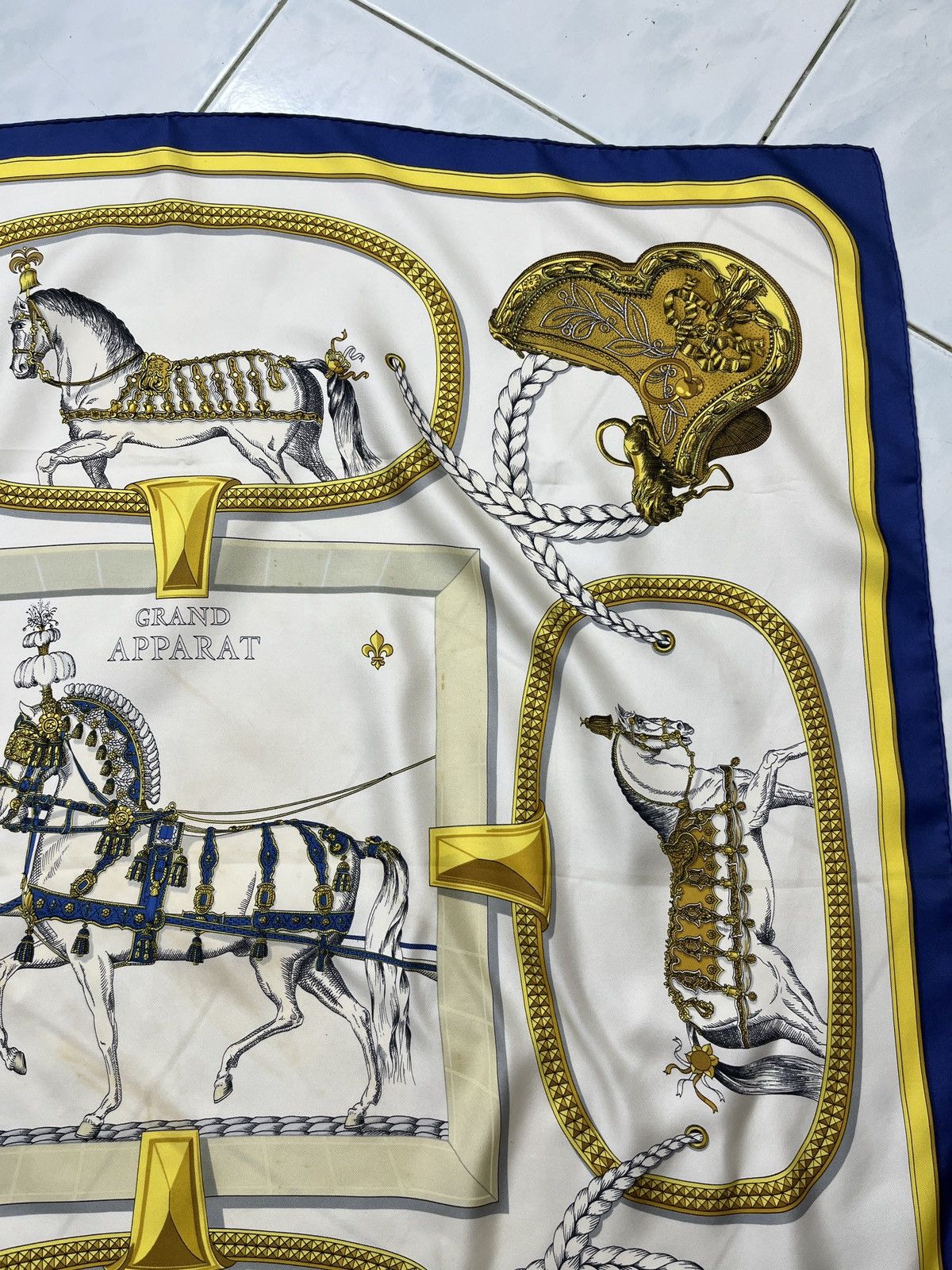 Hermes 💥💥🔥STEALS HERMES SILK SCARF Size ONE SIZE - 3 Thumbnail