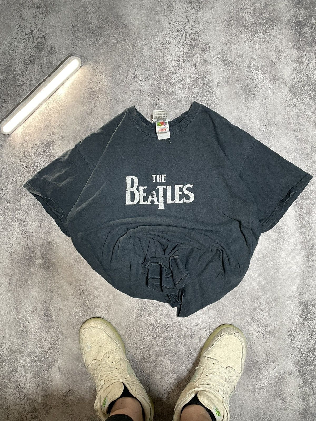Band Tees Vintage 2005 The Beatles tee sun faded big logo size XL Size US XL / EU 56 / 4 - 2 Thumbnail