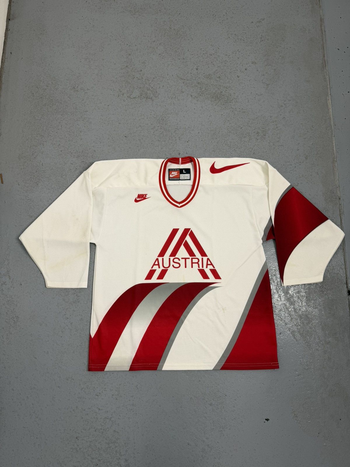 Nike Vintage Nike Austria Hockey NFL Jersey Size US L / EU 52-54 / 3 - 1 Thumbnail