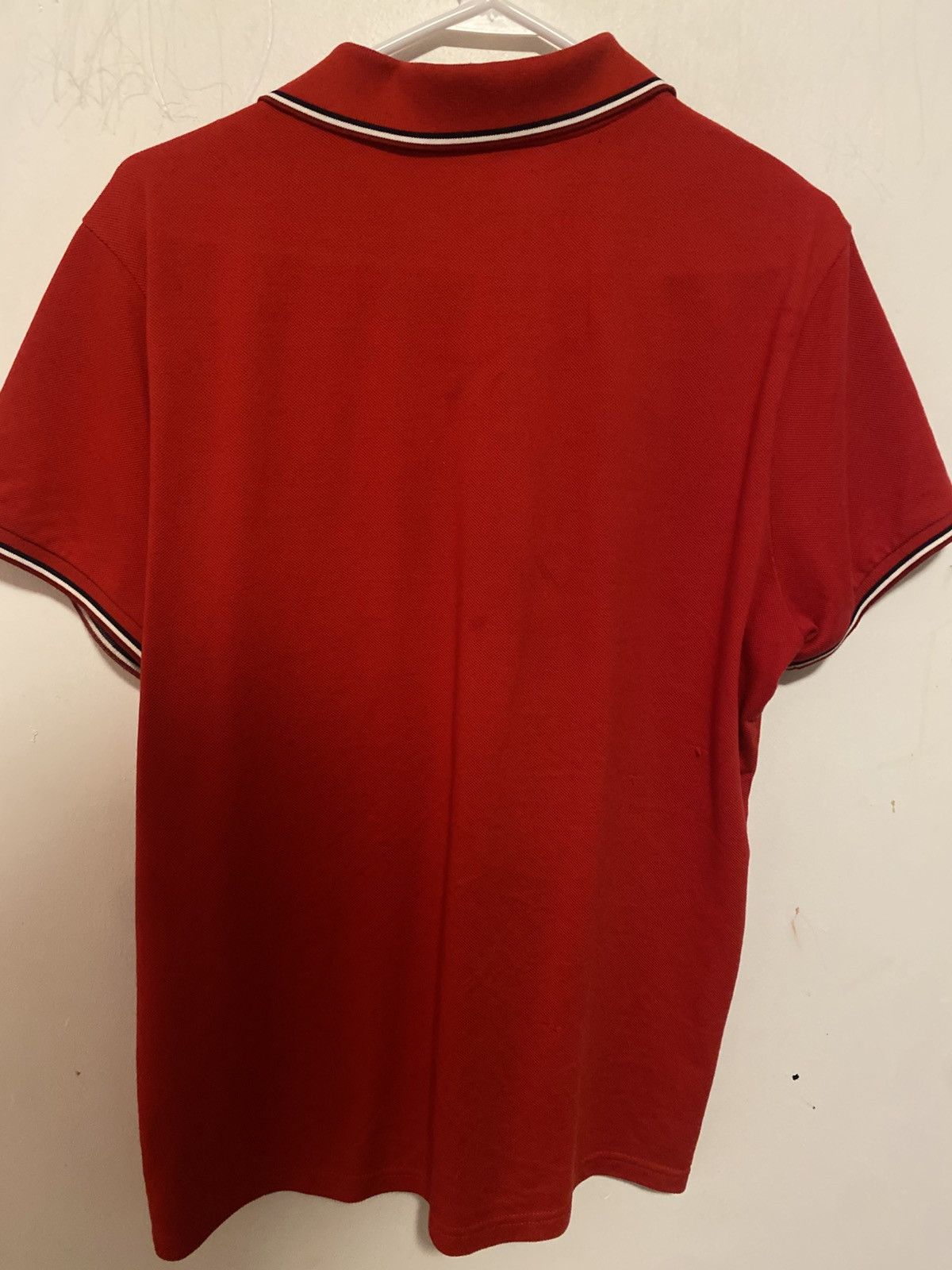 Moncler Moncler red polo size M Size US M / EU 48-50 / 2 - 2 Thumbnail
